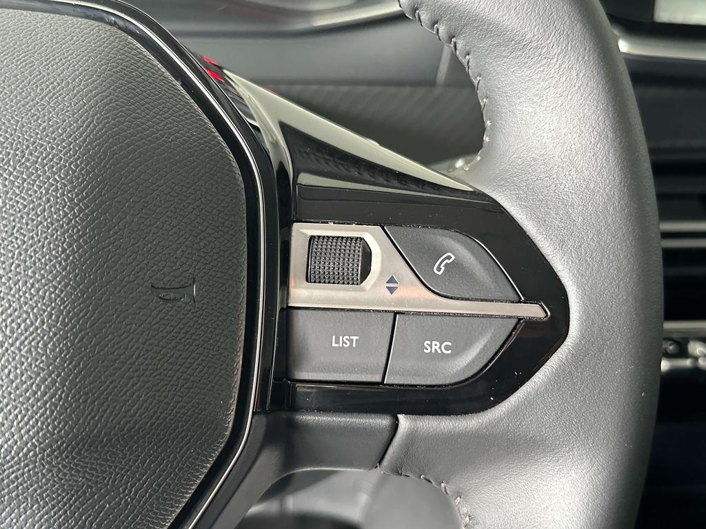 Peugeot 208 1.2i Benzine *Carplay/Pdc/Bleutooth/16''Alu/Navi* Garage Planckaert