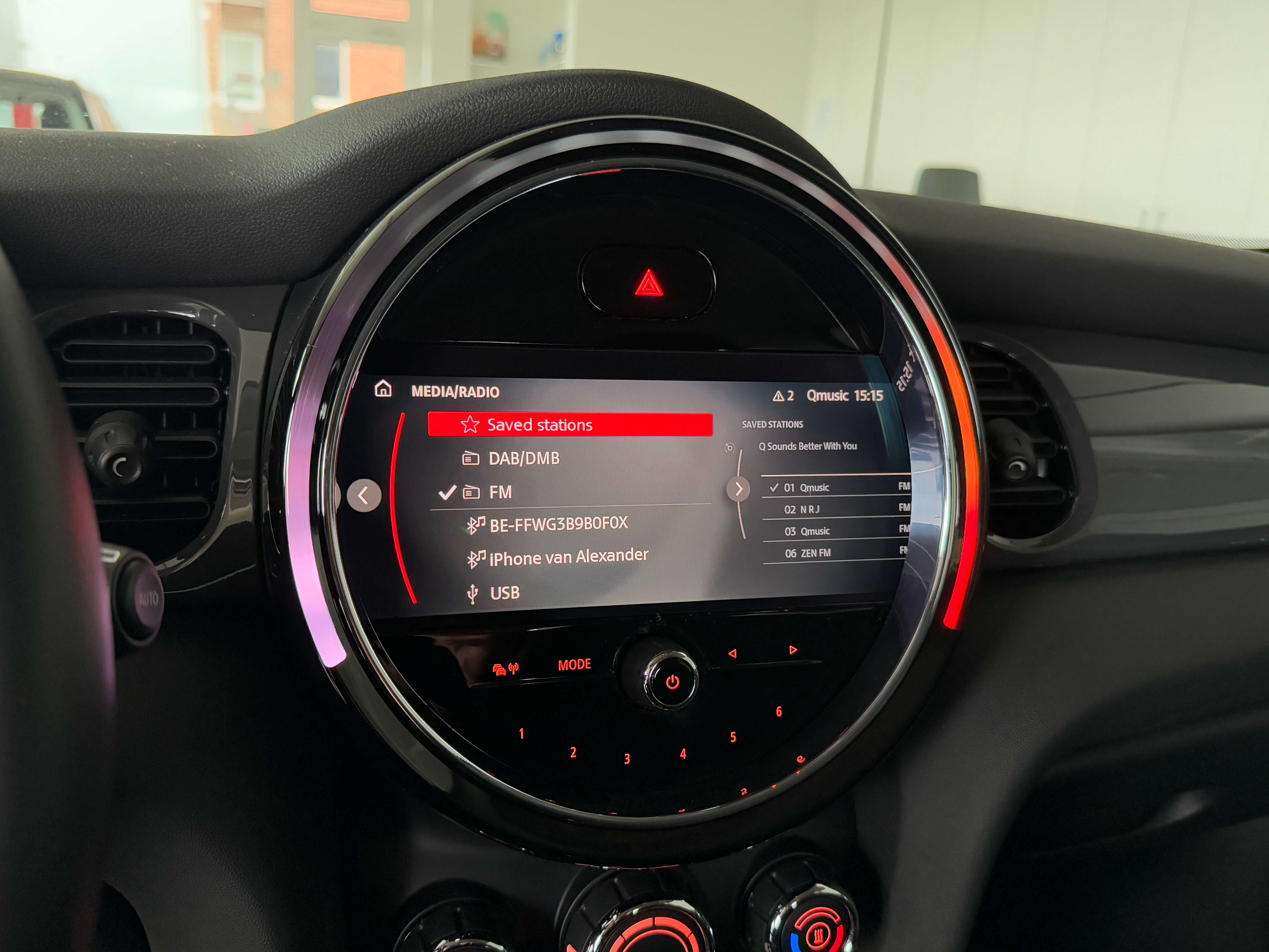 MINI One Cooper 1.5 **Navi/Carplay/Full Led/Cruise** Garage Planckaert