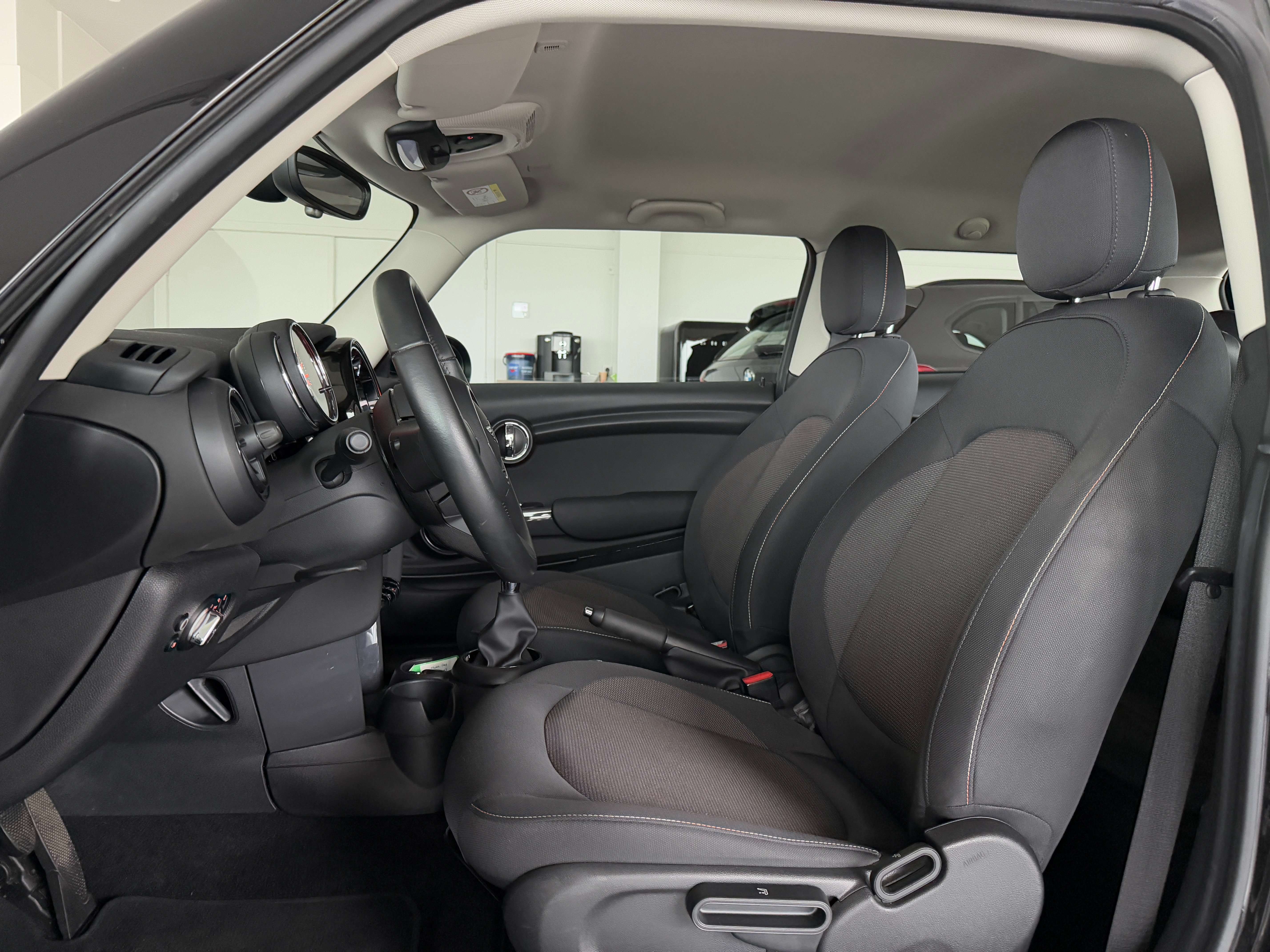 MINI One Cooper 1.5 **Navi/Carplay/Full Led/Cruise** Garage Planckaert