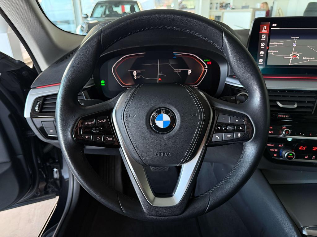 BMW 520 Touring dA MHEV *Carplay/Leder/Camera/Pdc/Led* Garage Planckaert