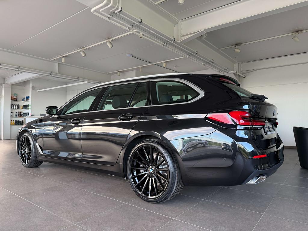 BMW 520 Touring dA MHEV *Carplay/Leder/Camera/Pdc/Led* Garage Planckaert