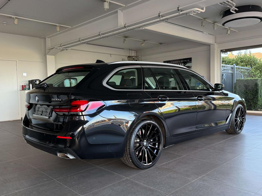 BMW 520 Touring dA MHEV *Carplay/Leder/Camera/Pdc/Led* Garage Planckaert