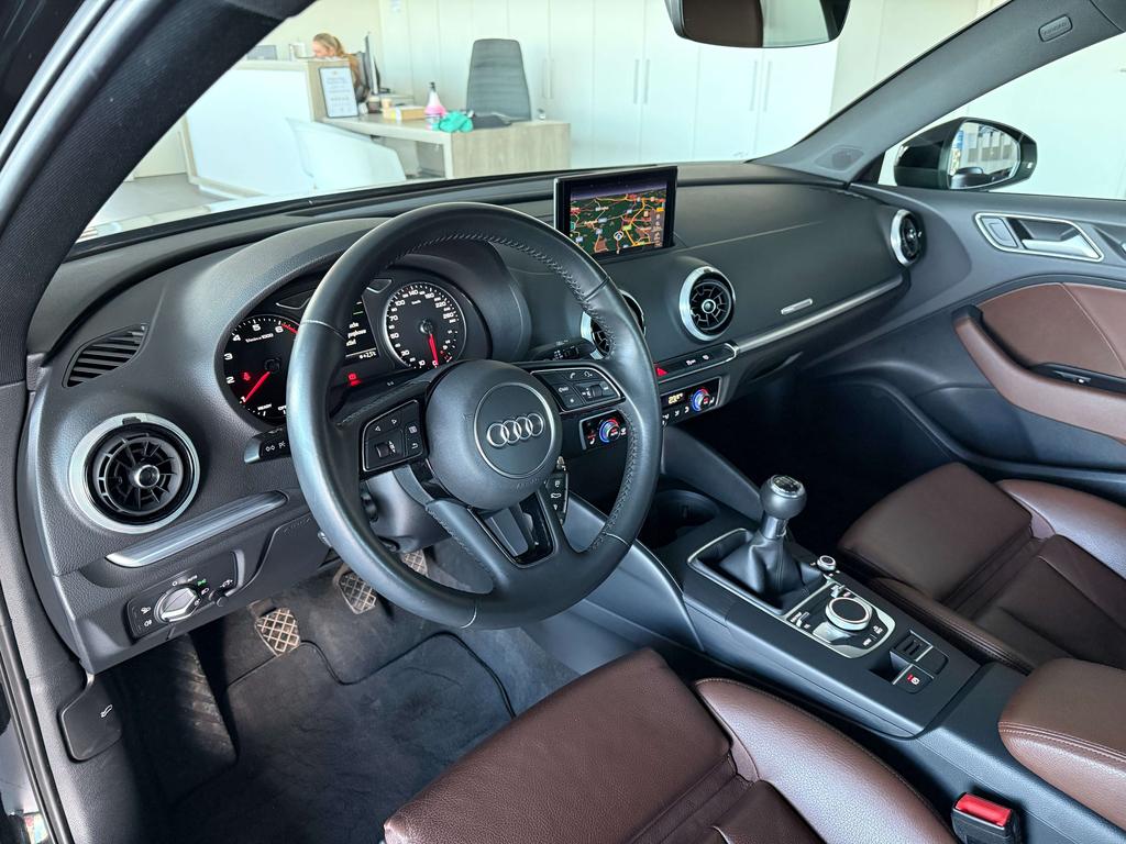 Audi A3 30 TFSI Sport Limosine *Led/Pdc/Navi/Leder/Alu* Garage Planckaert