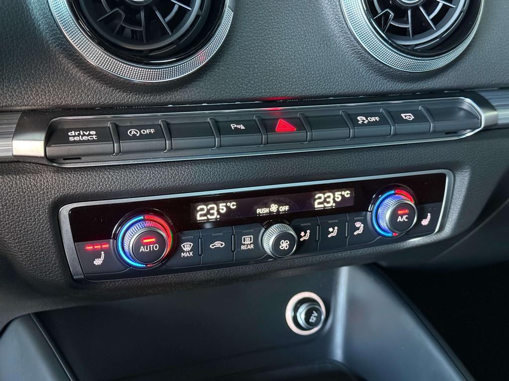 Audi A3 30 TFSI Sport Limosine *Led/Pdc/Navi/Leder/Alu* Garage Planckaert