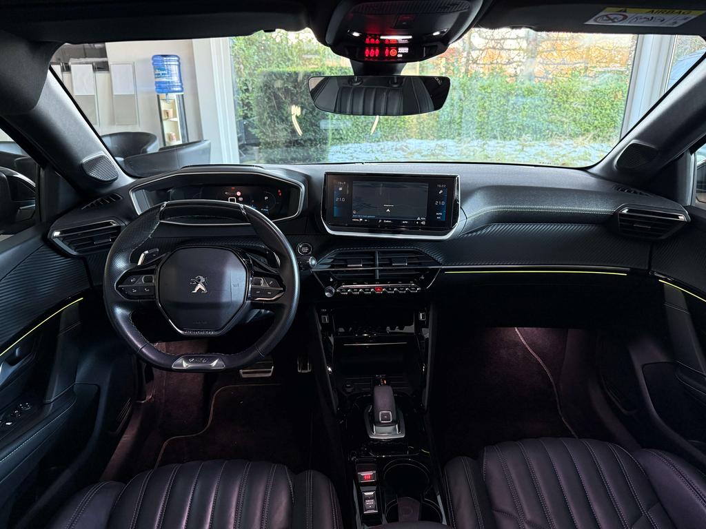 Peugeot 208 1.2i GT Pack Benzine/Automaat *Full option!!* Garage Planckaert