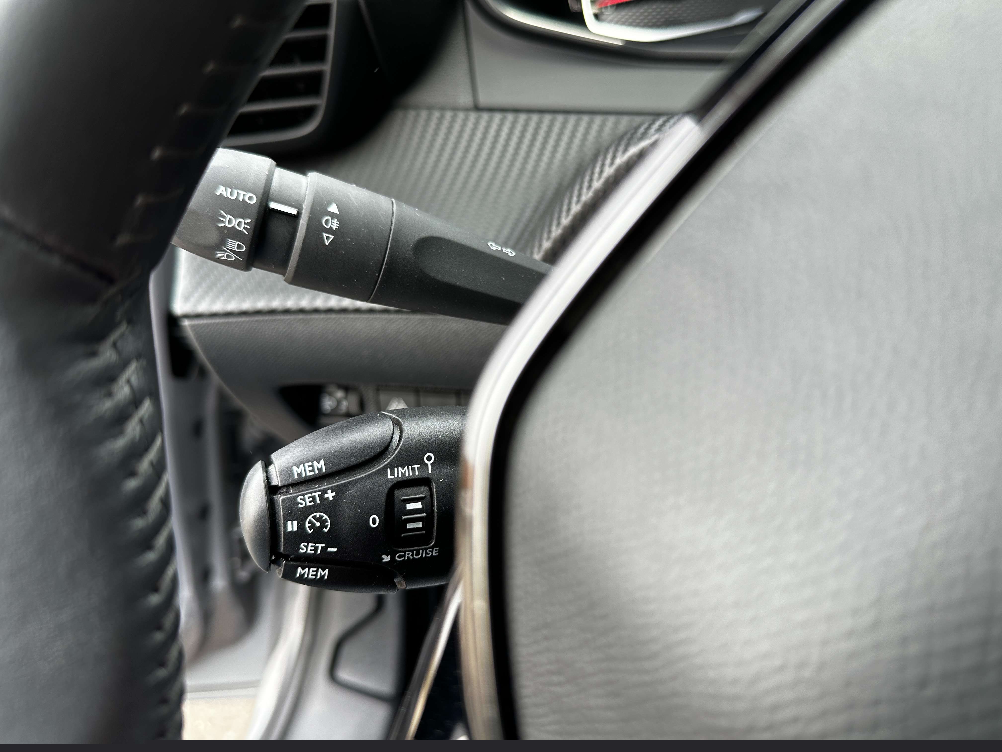 Peugeot 208 1.2i Benzine Active Pack *Carplay/Navi/Pdc/Dab+* Garage Planckaert