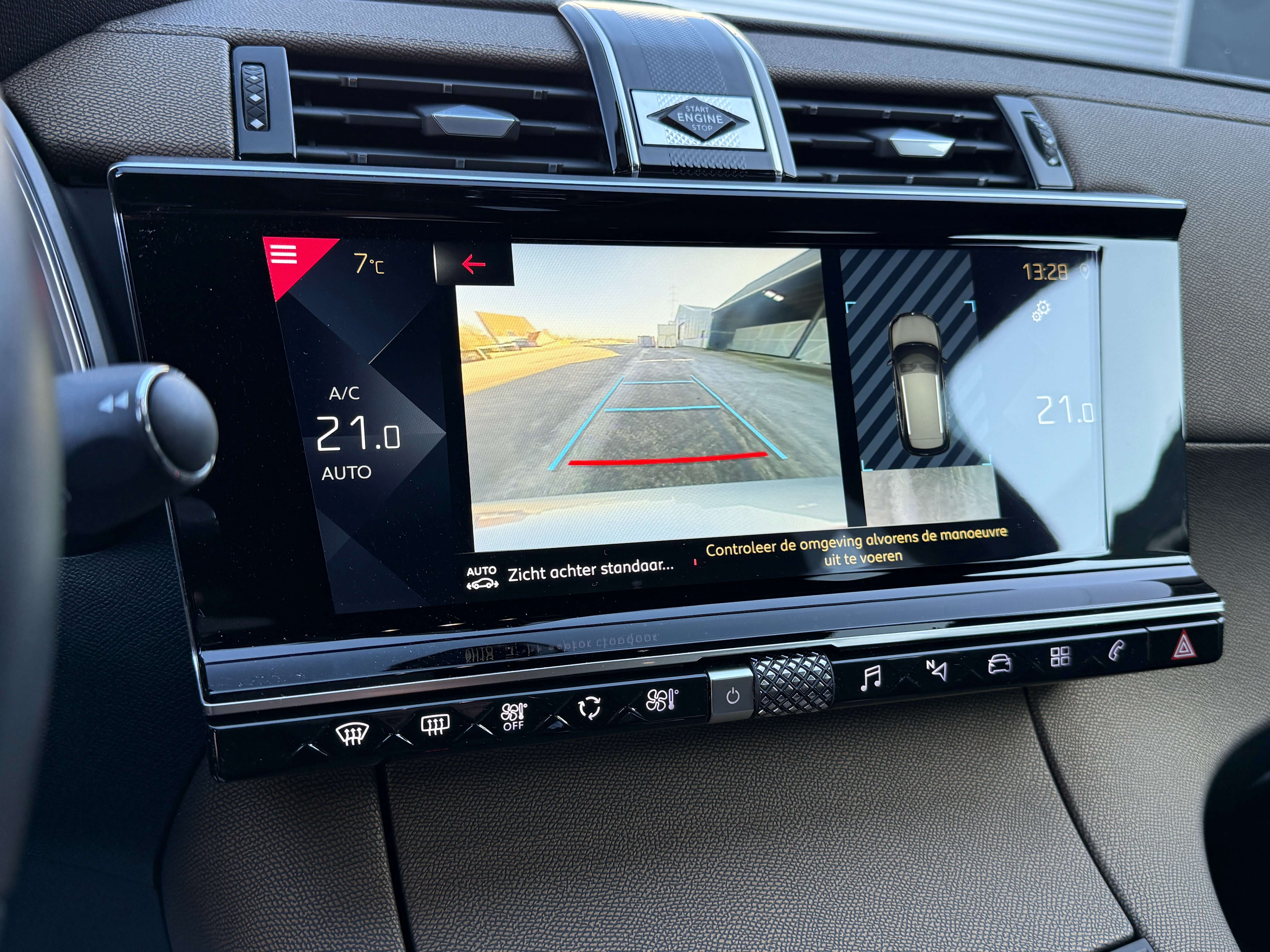 DS Automobiles DS 7 Crossback 1.6i Benzine / Automaat 180pk *Nieuwstaat!/Carplay Garage Planckaert