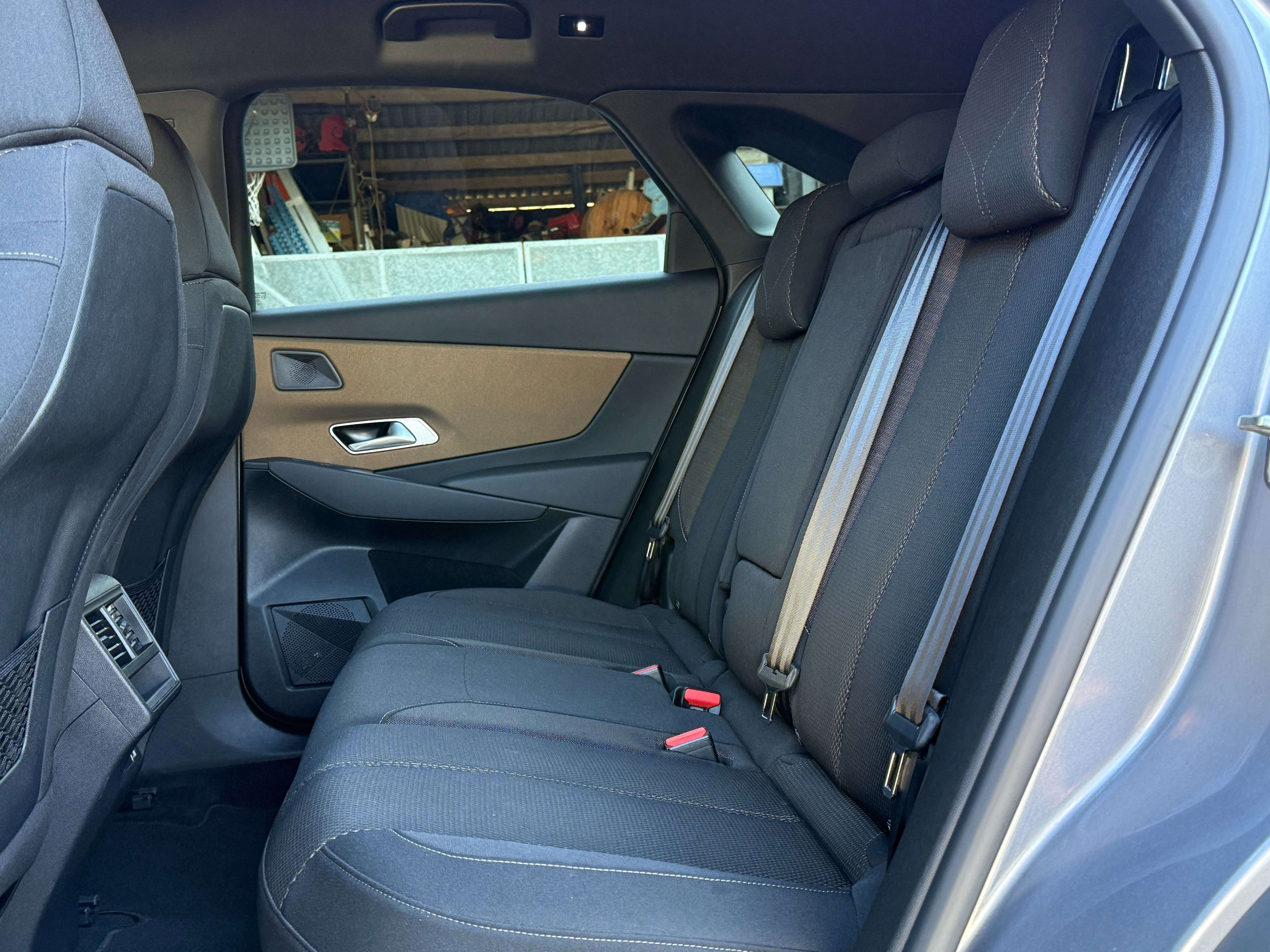 DS Automobiles DS 7 Crossback 1.6i Benzine / Automaat 180pk *Nieuwstaat!/Carplay Garage Planckaert
