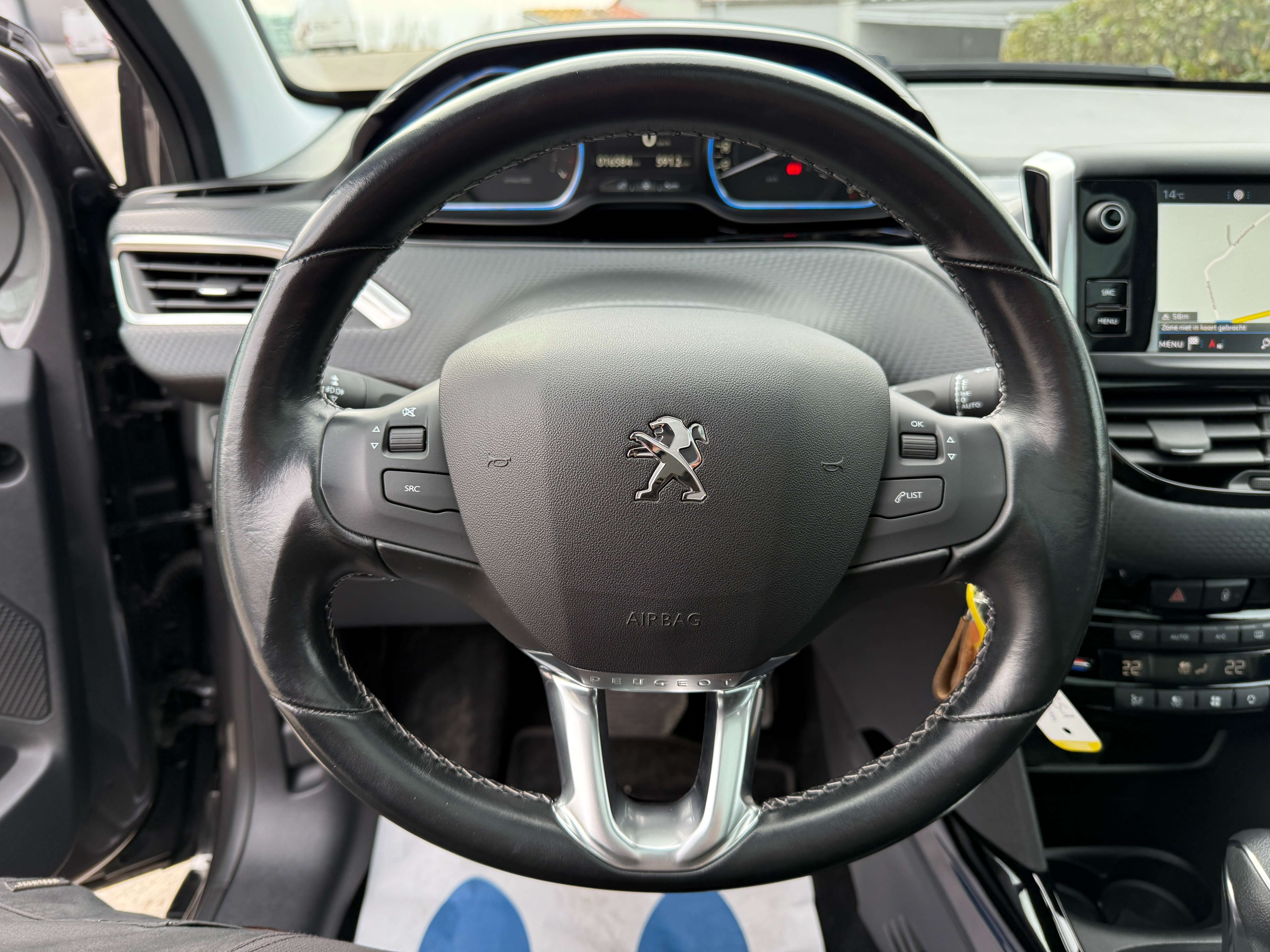 Peugeot 2008 1.2i Allure *Automaat/16.000km!!/Pano dak/Camera* Garage Planckaert