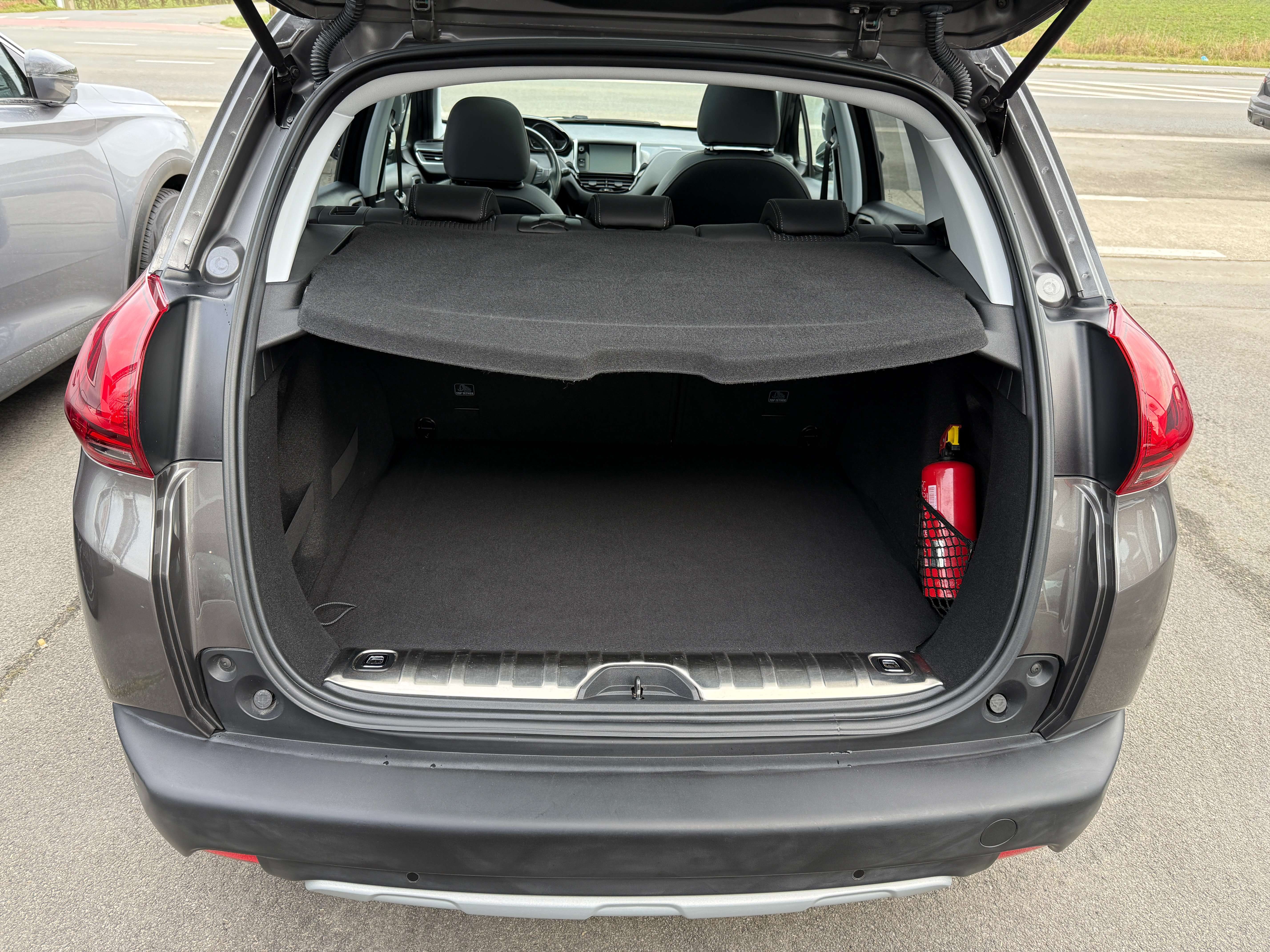 Peugeot 2008 1.2i Allure *Automaat/16.000km!!/Pano dak/Camera* Garage Planckaert