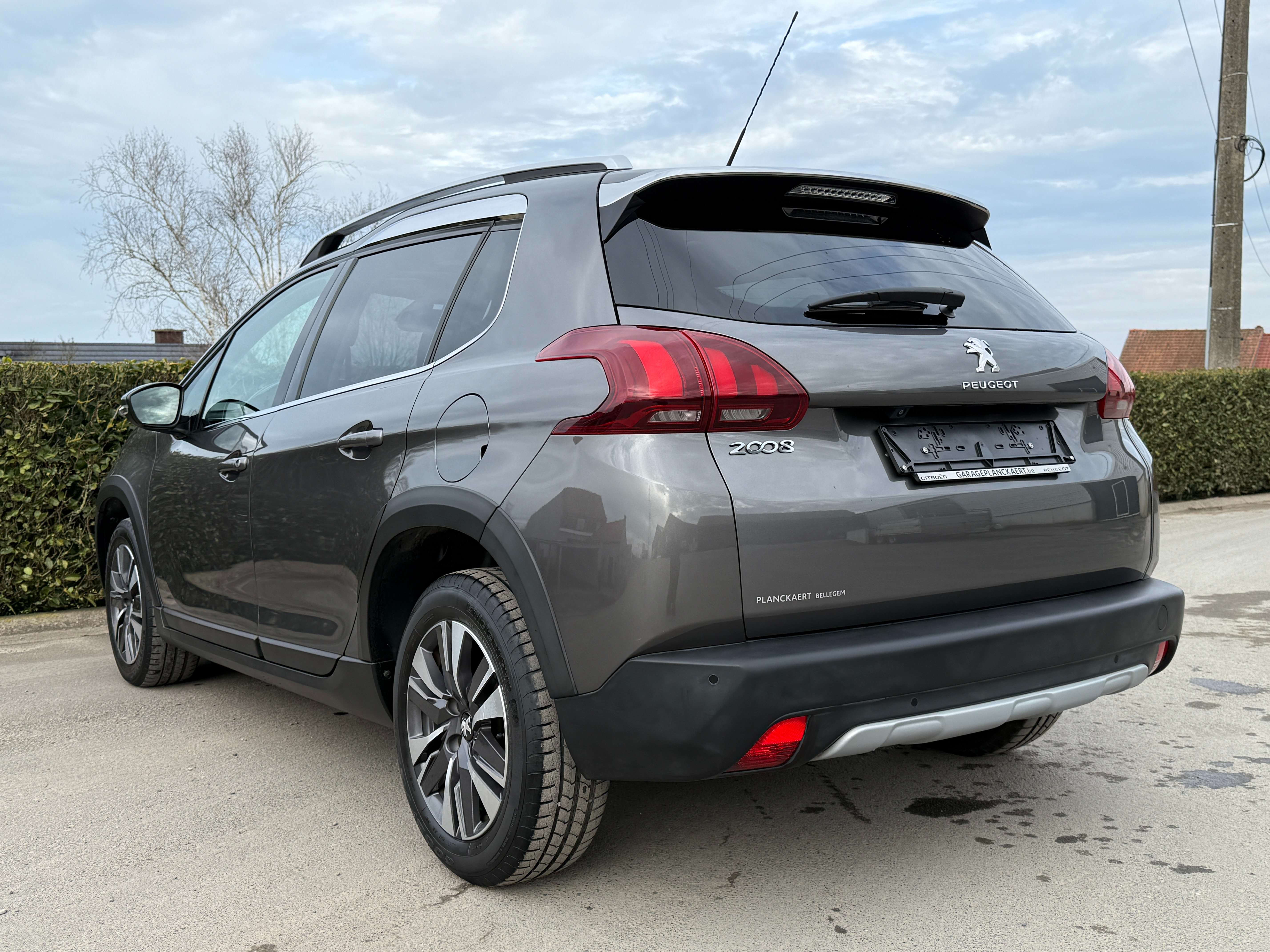 Peugeot 2008 1.2i Allure *Automaat/16.000km!!/Pano dak/Camera* Garage Planckaert