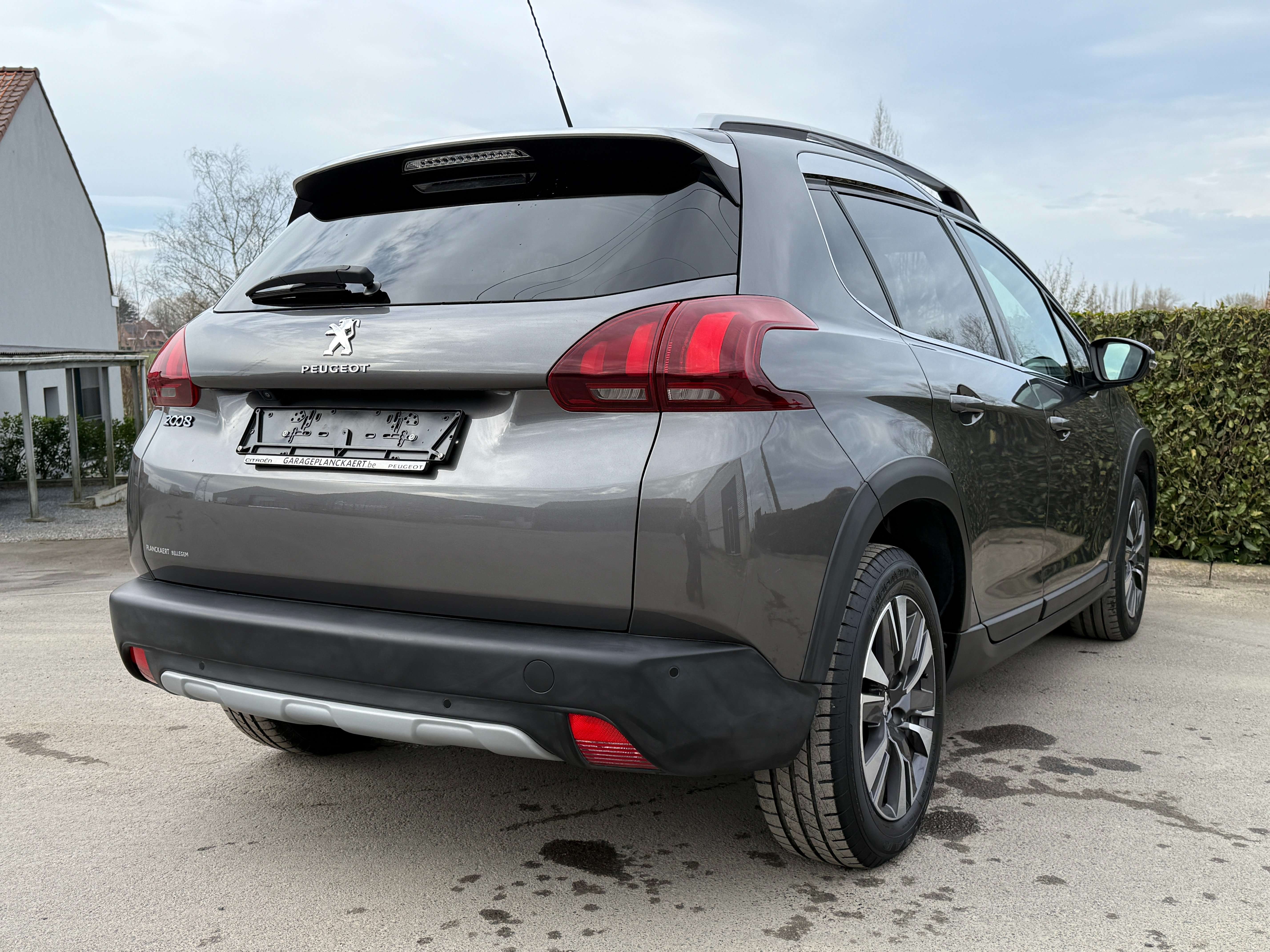 Peugeot 2008 1.2i Allure *Automaat/16.000km!!/Pano dak/Camera* Garage Planckaert