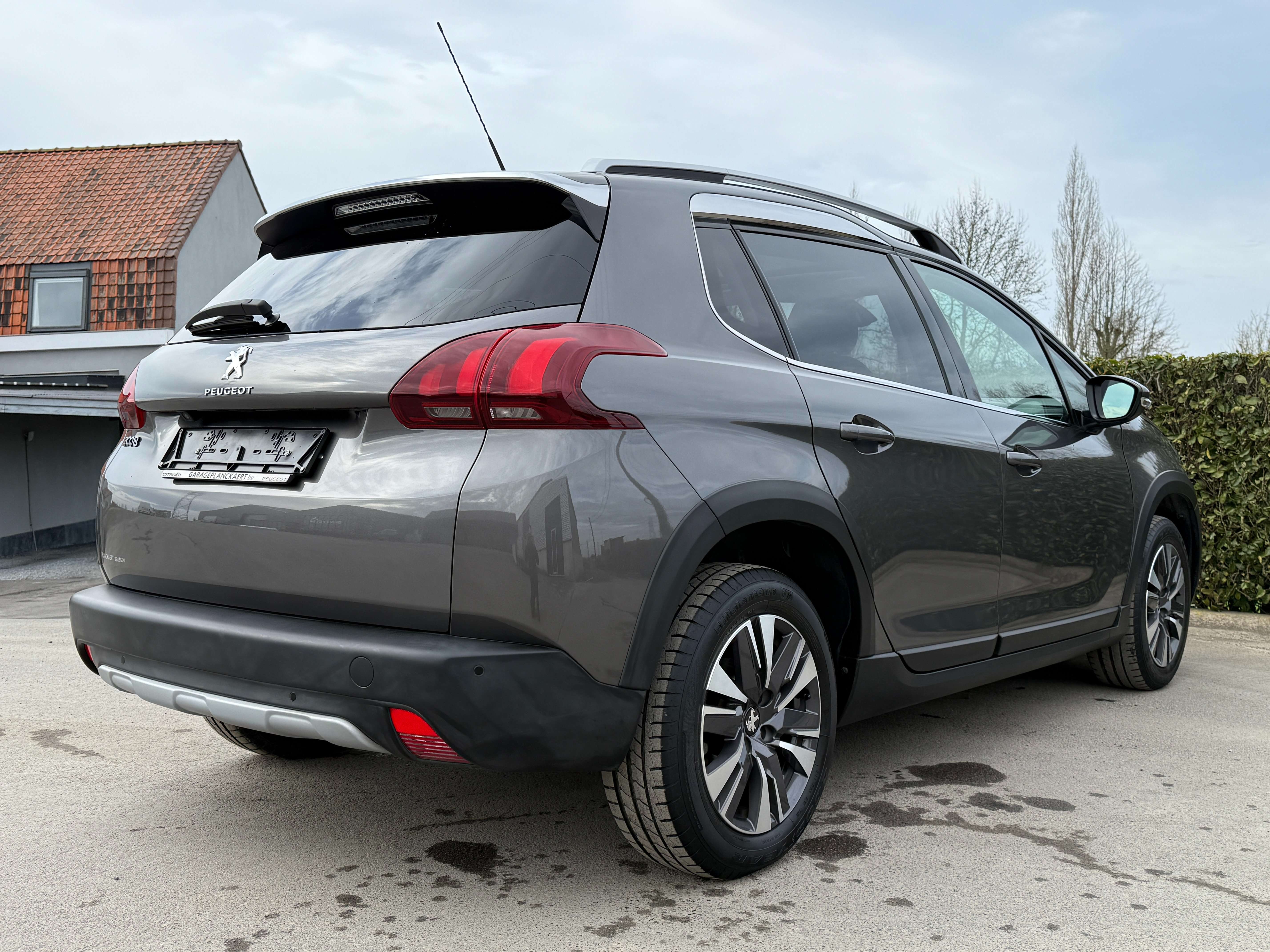 Peugeot 2008 1.2i Allure *Automaat/16.000km!!/Pano dak/Camera* Garage Planckaert