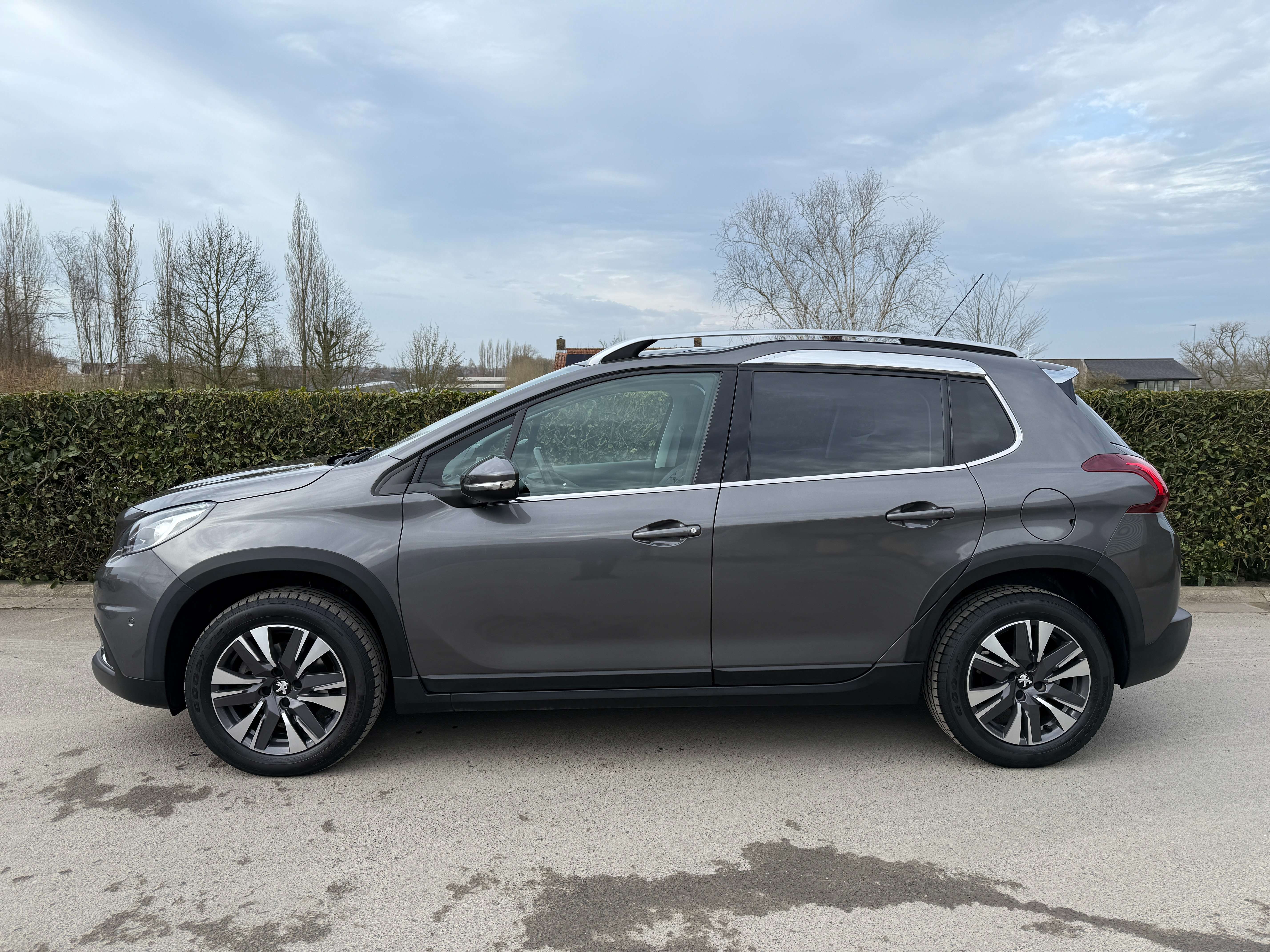Peugeot 2008 1.2i Allure *Automaat/16.000km!!/Pano dak/Camera* Garage Planckaert