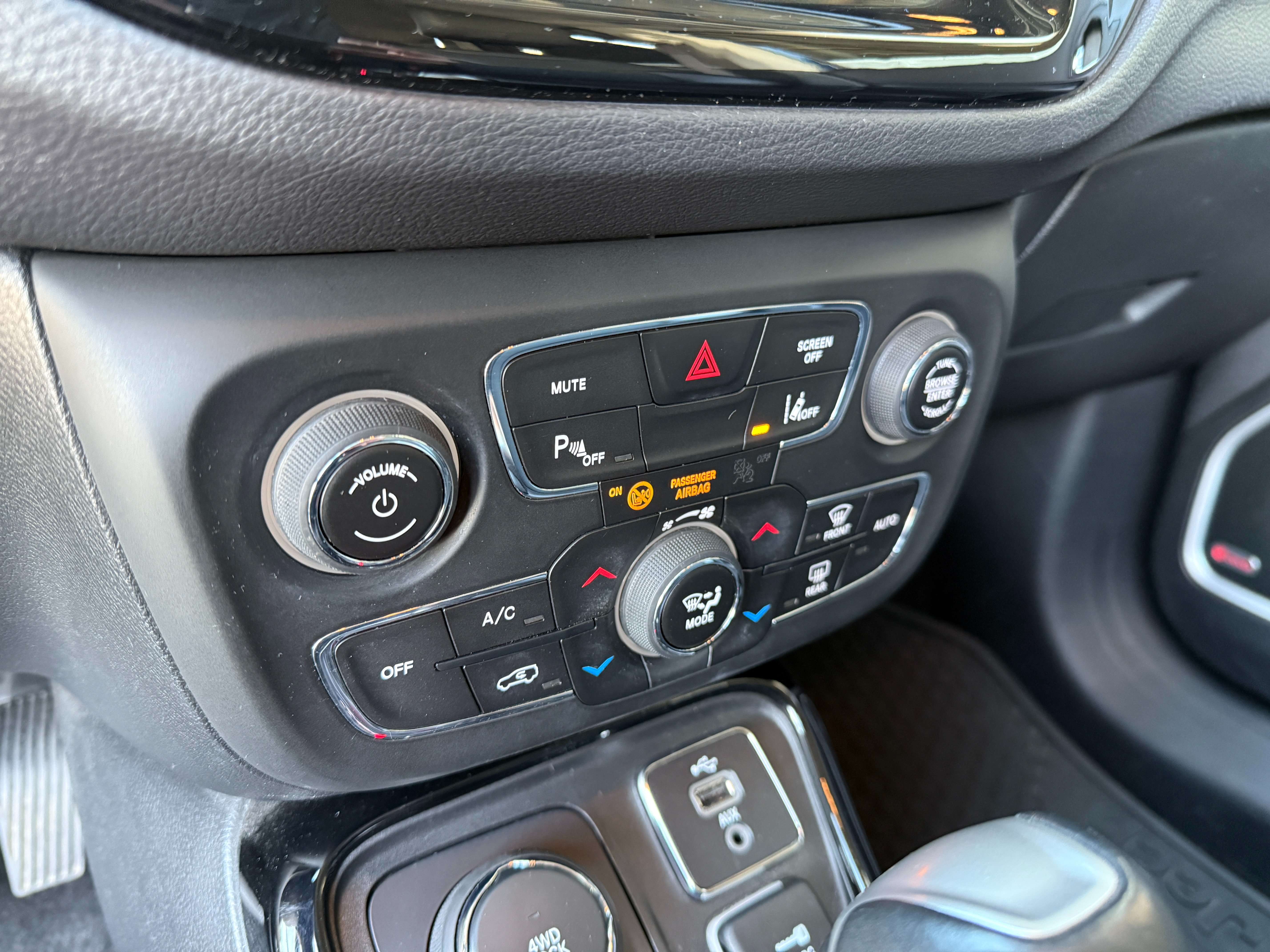 Jeep Compass 1.4 Benzine 4x4 Limited Aut. *Navi/Carplay/Pdc** Garage Planckaert