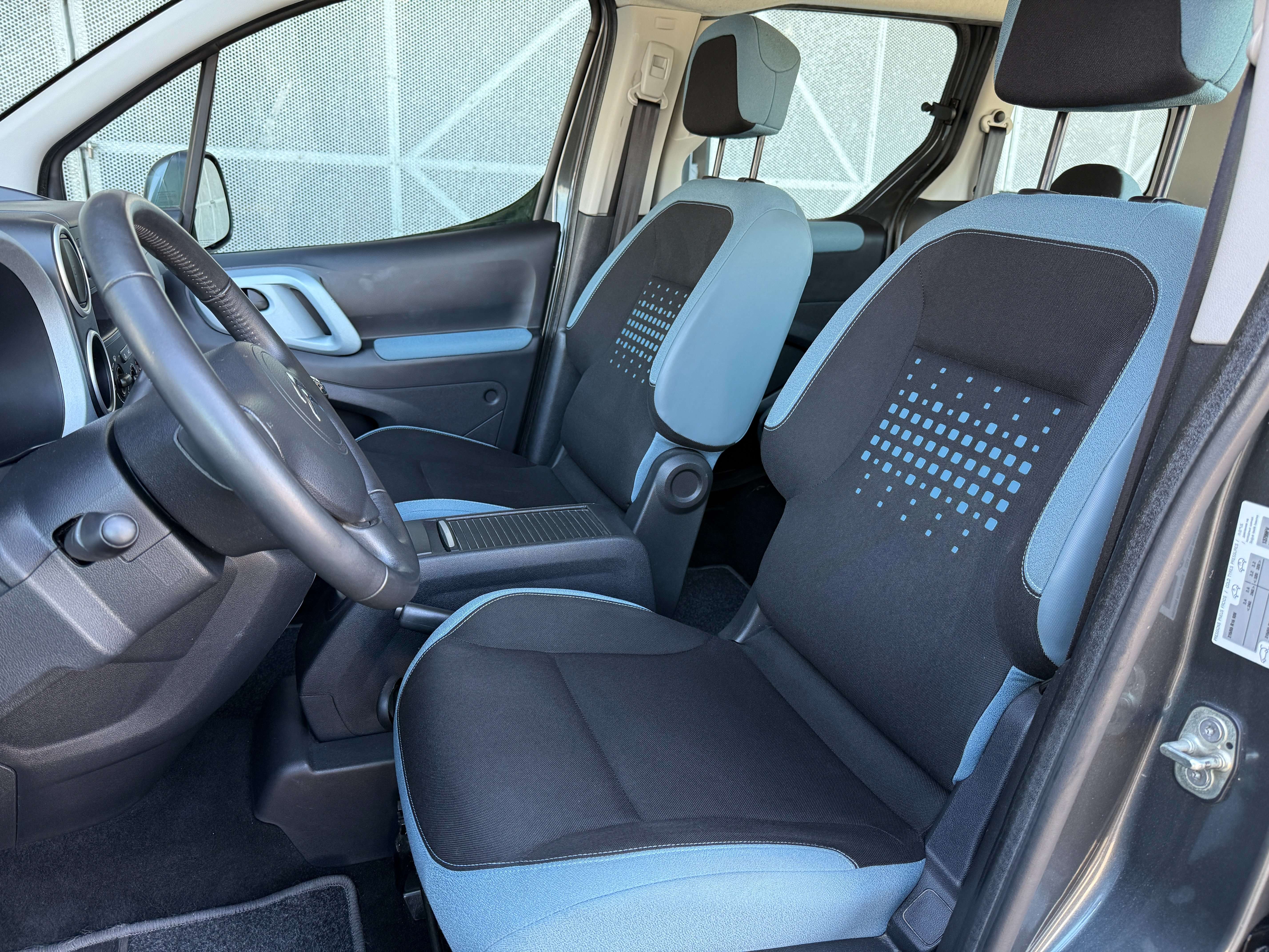 Citroen Berlingo 1.6i Benzine *Bluetooth/usb/led/Trekhaak* Garage Planckaert