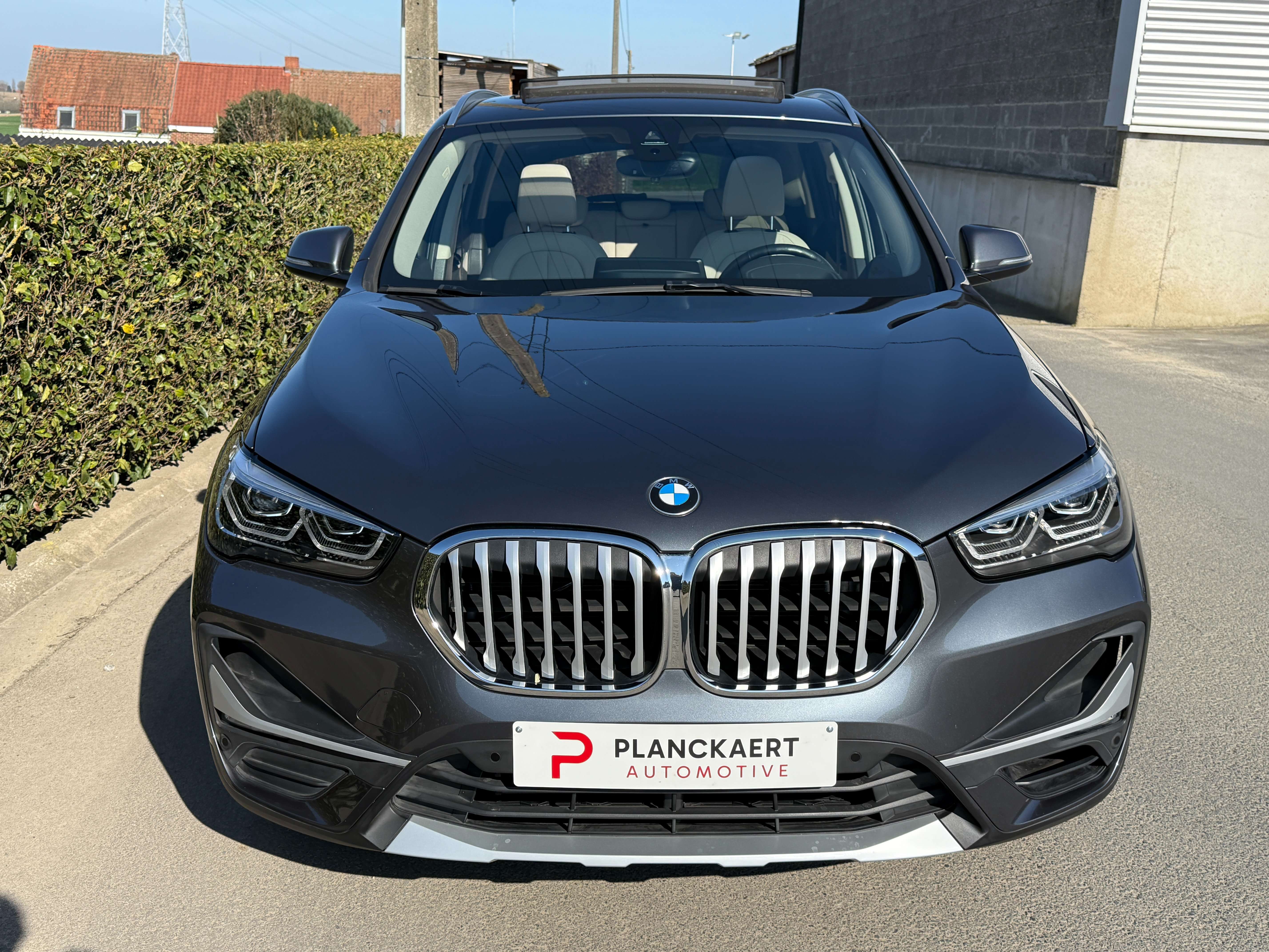BMW X1 1.5iA xDrive25e PHEV *Pano dak/Carplay/Head up* Garage Planckaert
