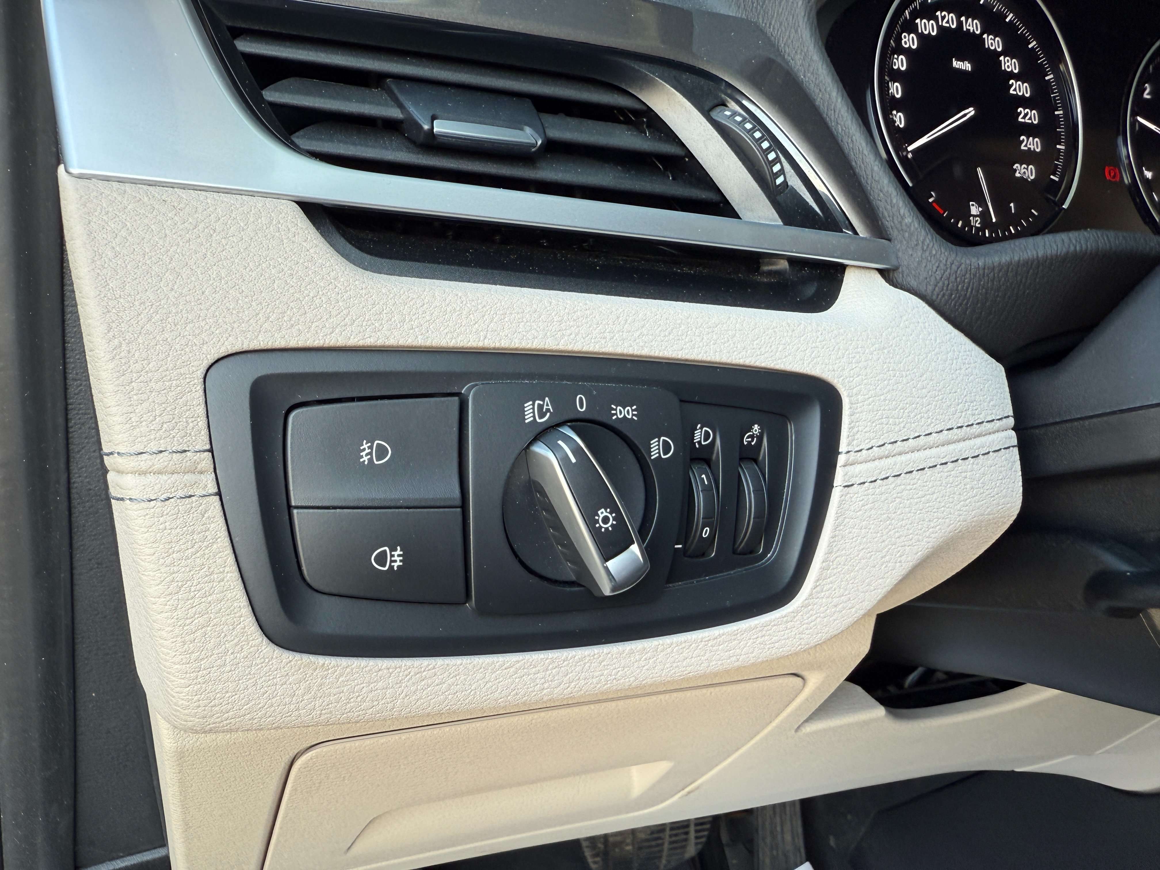 BMW X1 1.5iA xDrive25e PHEV *Pano dak/Carplay/Head up* Garage Planckaert