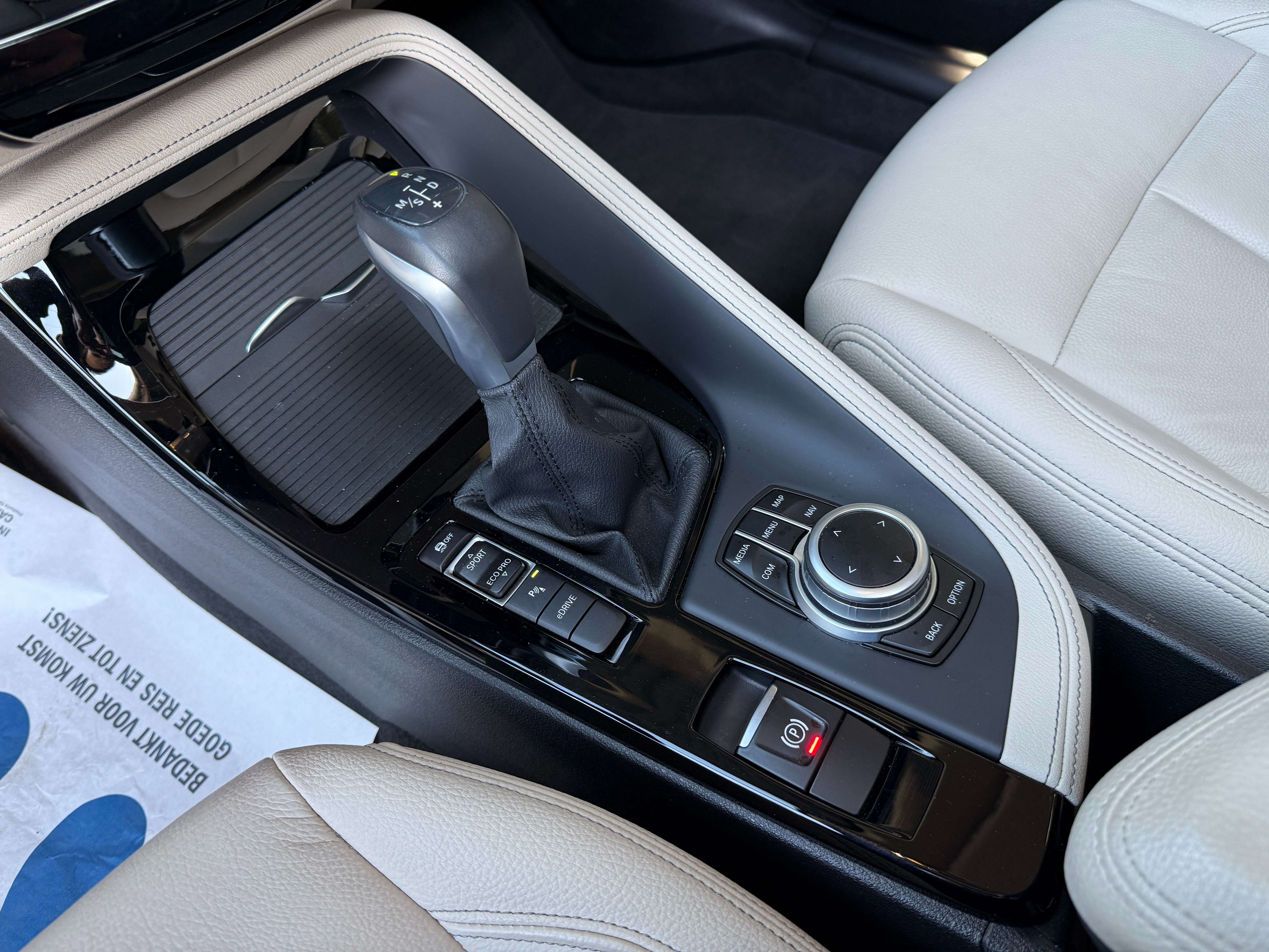 BMW X1 1.5iA xDrive25e PHEV *Pano dak/Carplay/Head up* Garage Planckaert