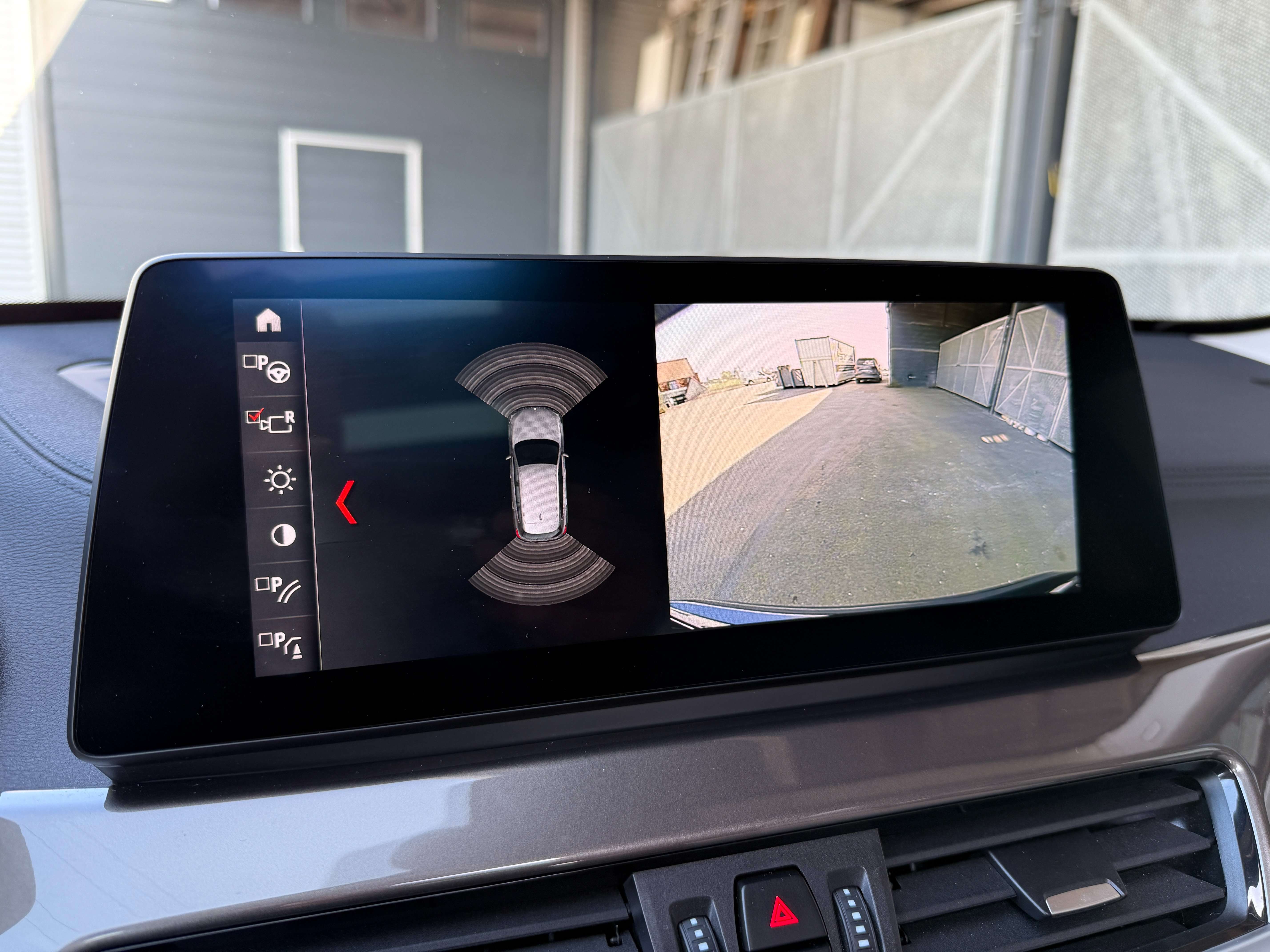 BMW X1 1.5iA xDrive25e PHEV *Pano dak/Carplay/Head up* Garage Planckaert