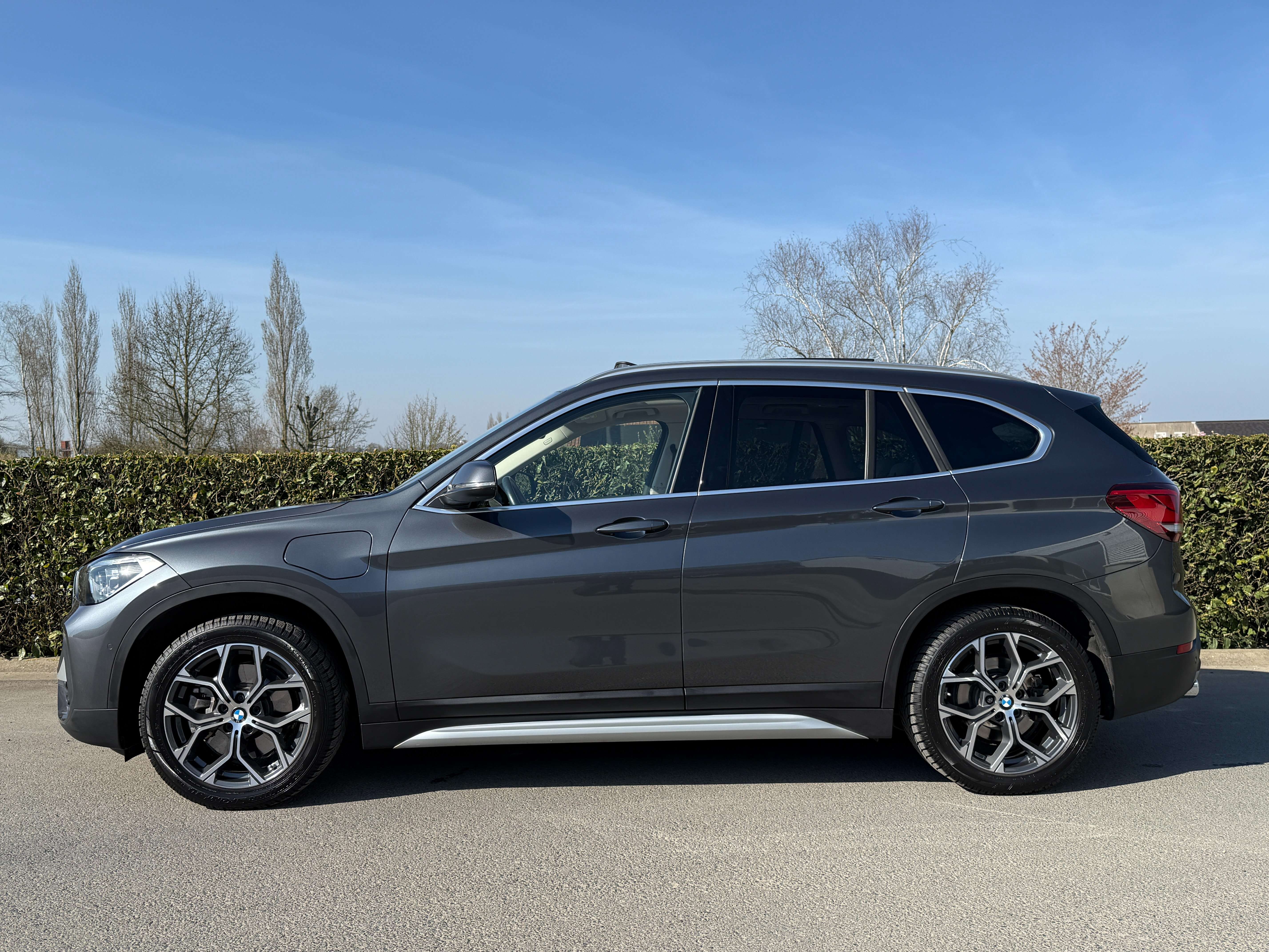 BMW X1 1.5iA xDrive25e PHEV *Pano dak/Carplay/Head up* Garage Planckaert