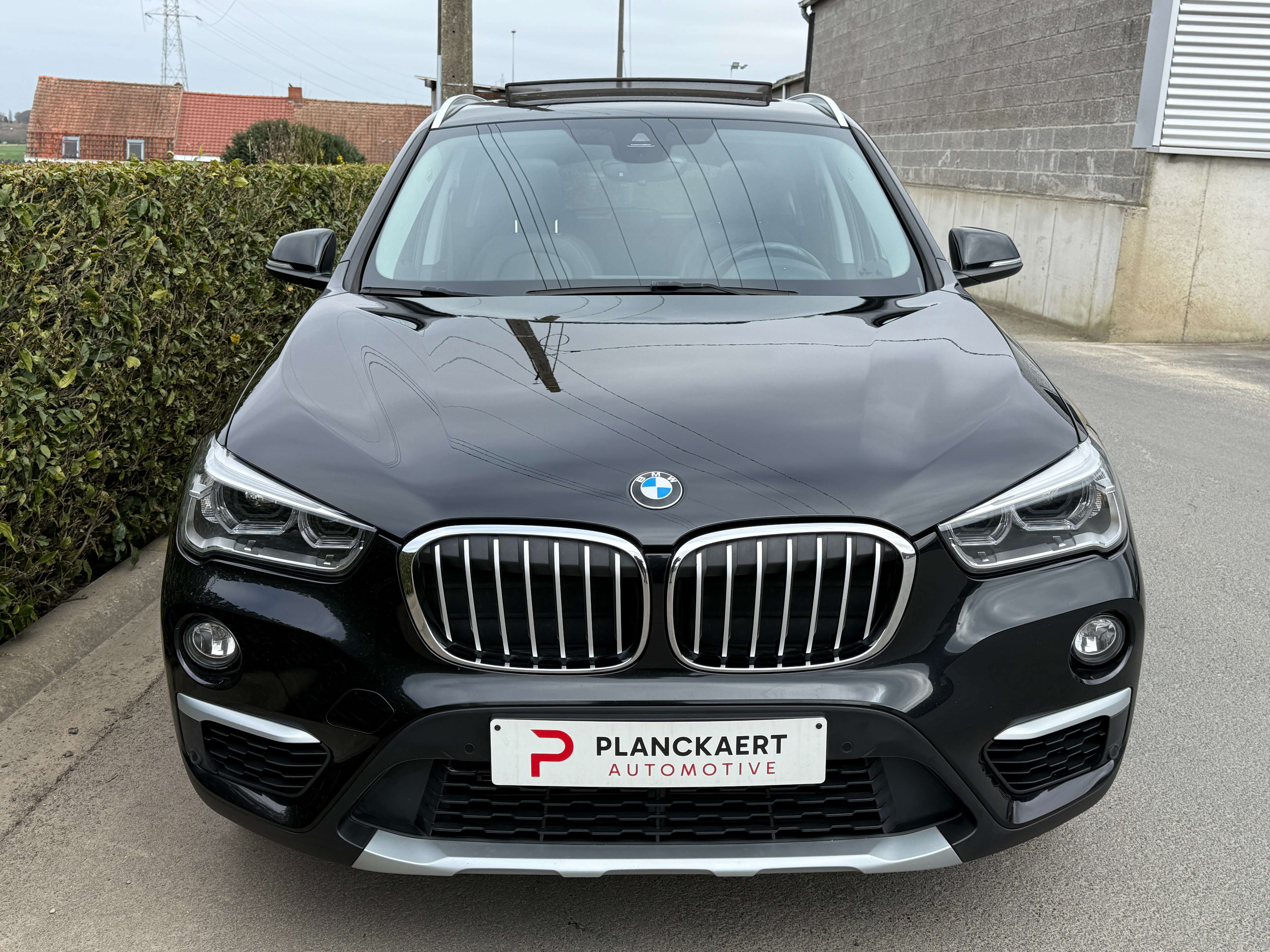 BMW X1 1.5iA sDrive18 OPF X-Line *Pano dak/Head up/Camera Garage Planckaert