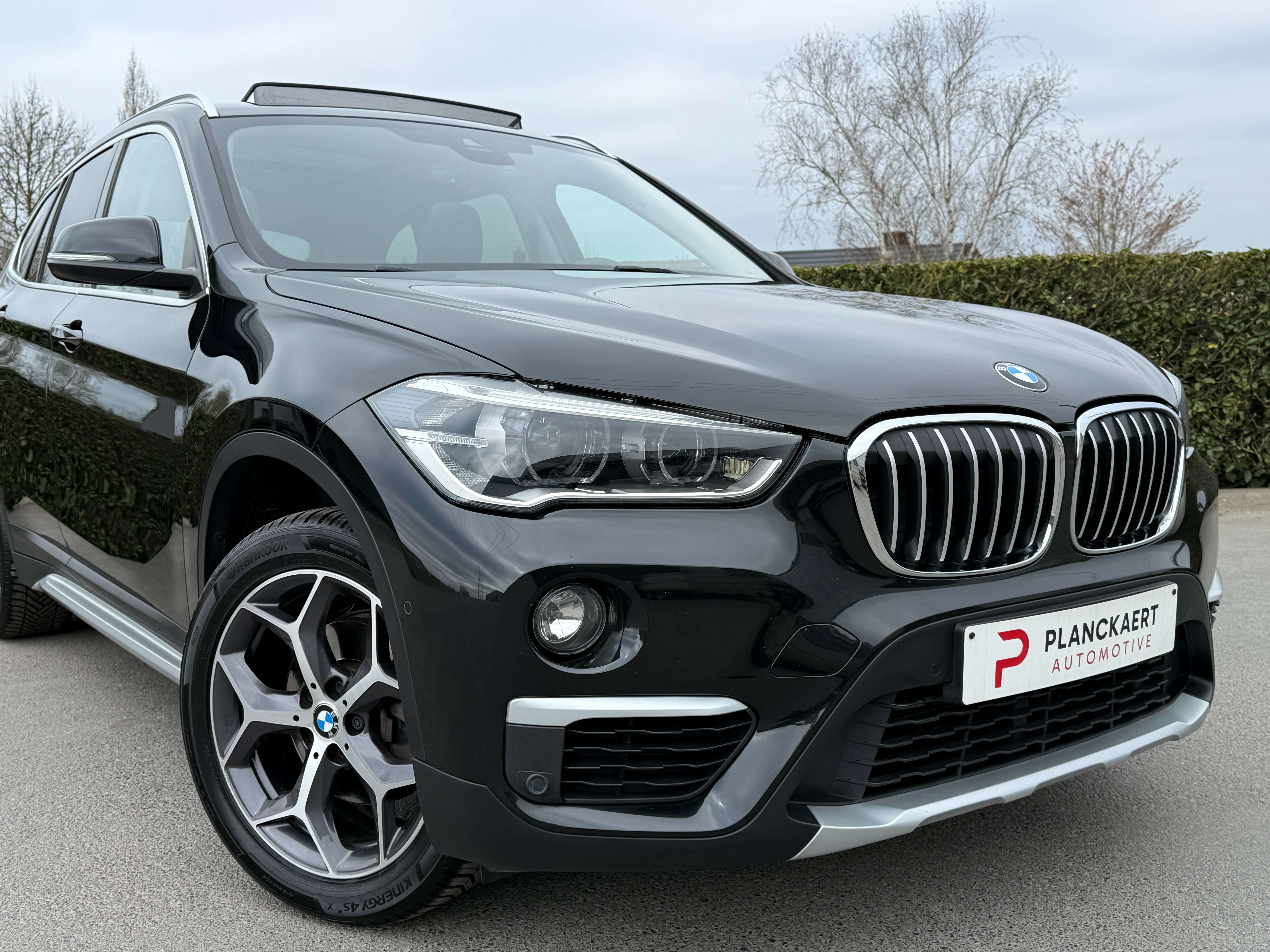 BMW X1 1.5iA sDrive18 OPF X-Line *Pano dak/Head up/Camera Garage Planckaert