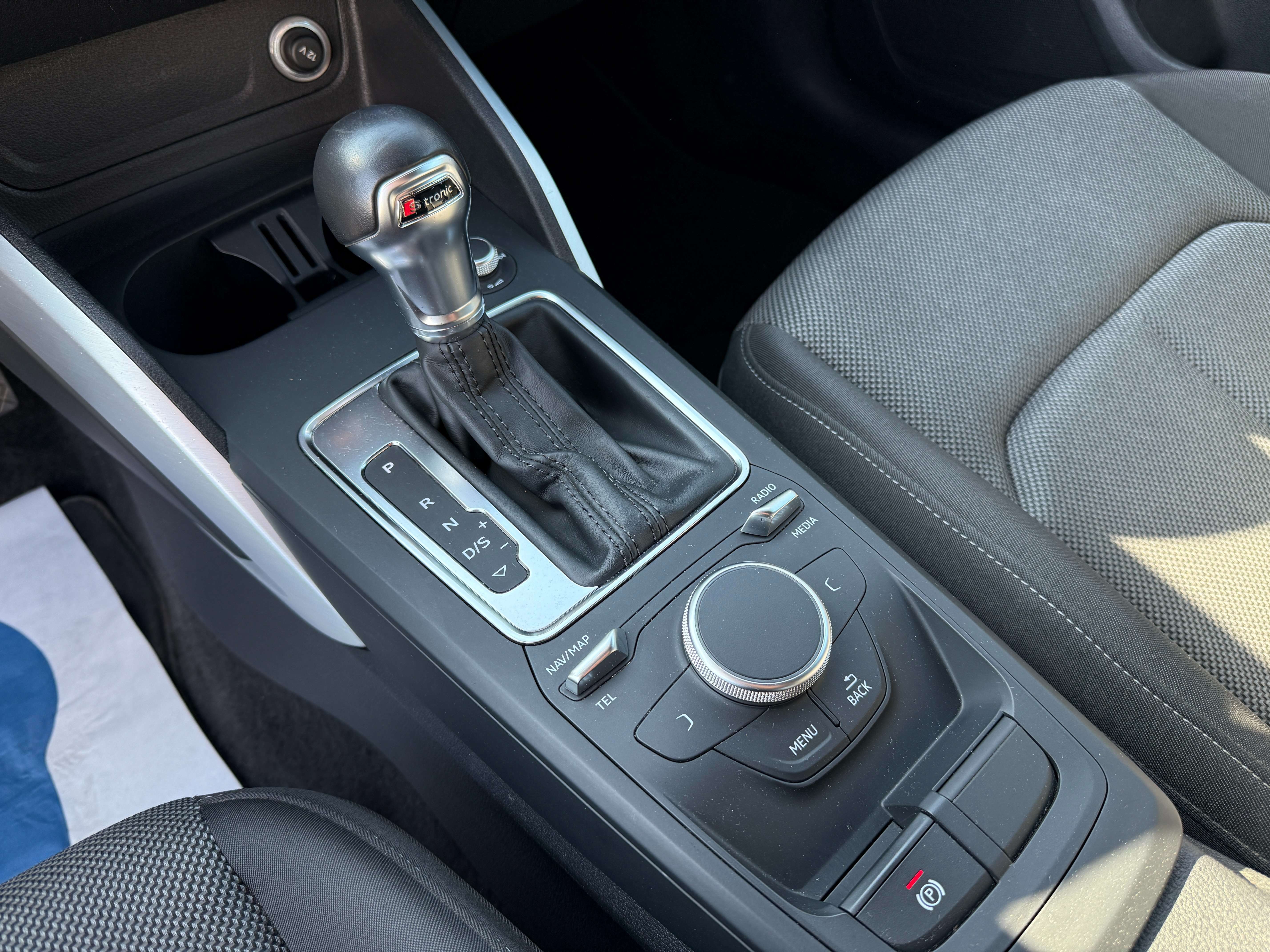 Audi Q2 30 TFSI Sport S tronic *Navi/Pdc/Alu/Connect/Led* Garage Planckaert