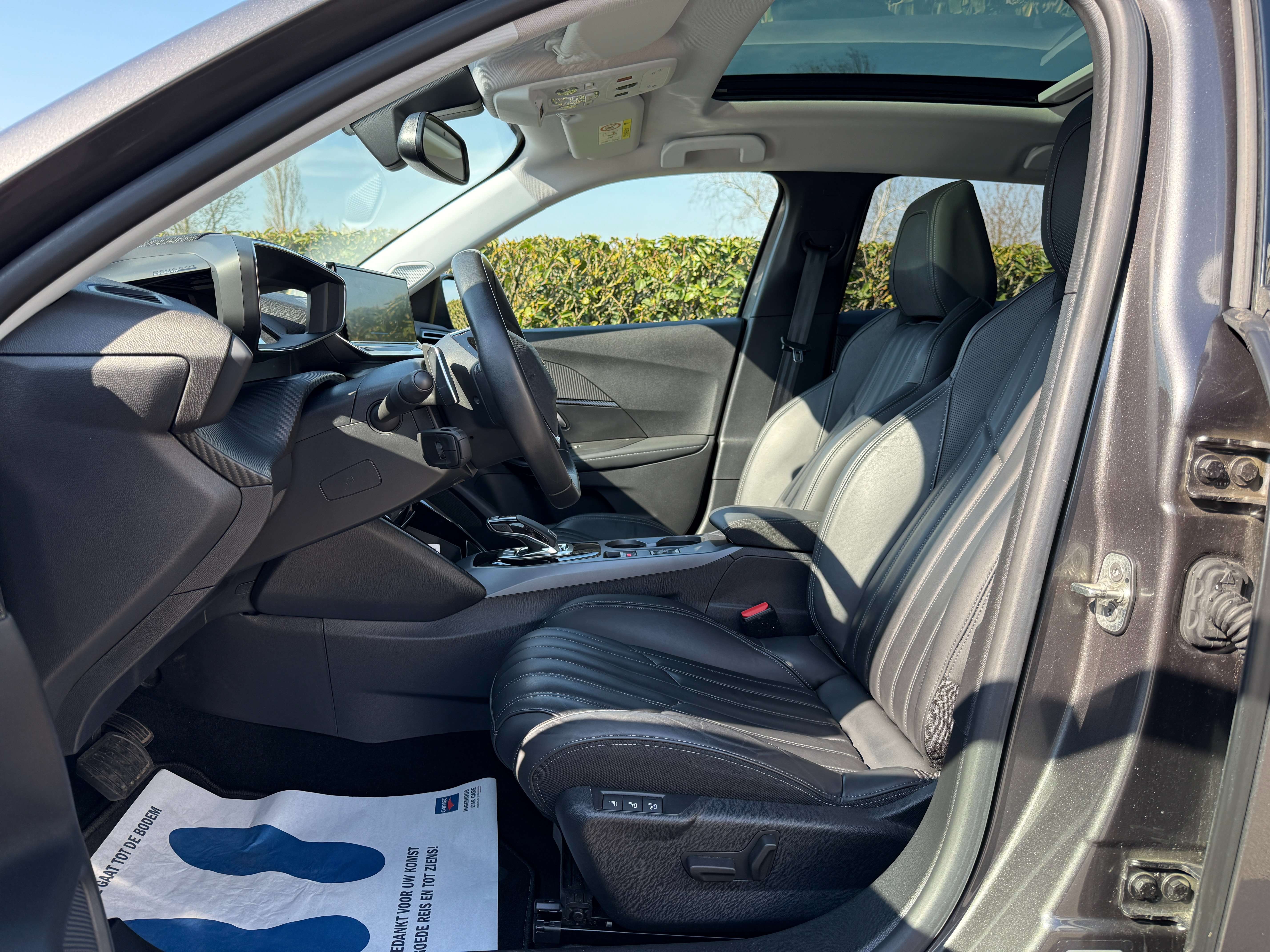 Peugeot 2008 1.2 Benzine/Automaat Allure *Leder/Pano dak/Camera Garage Planckaert