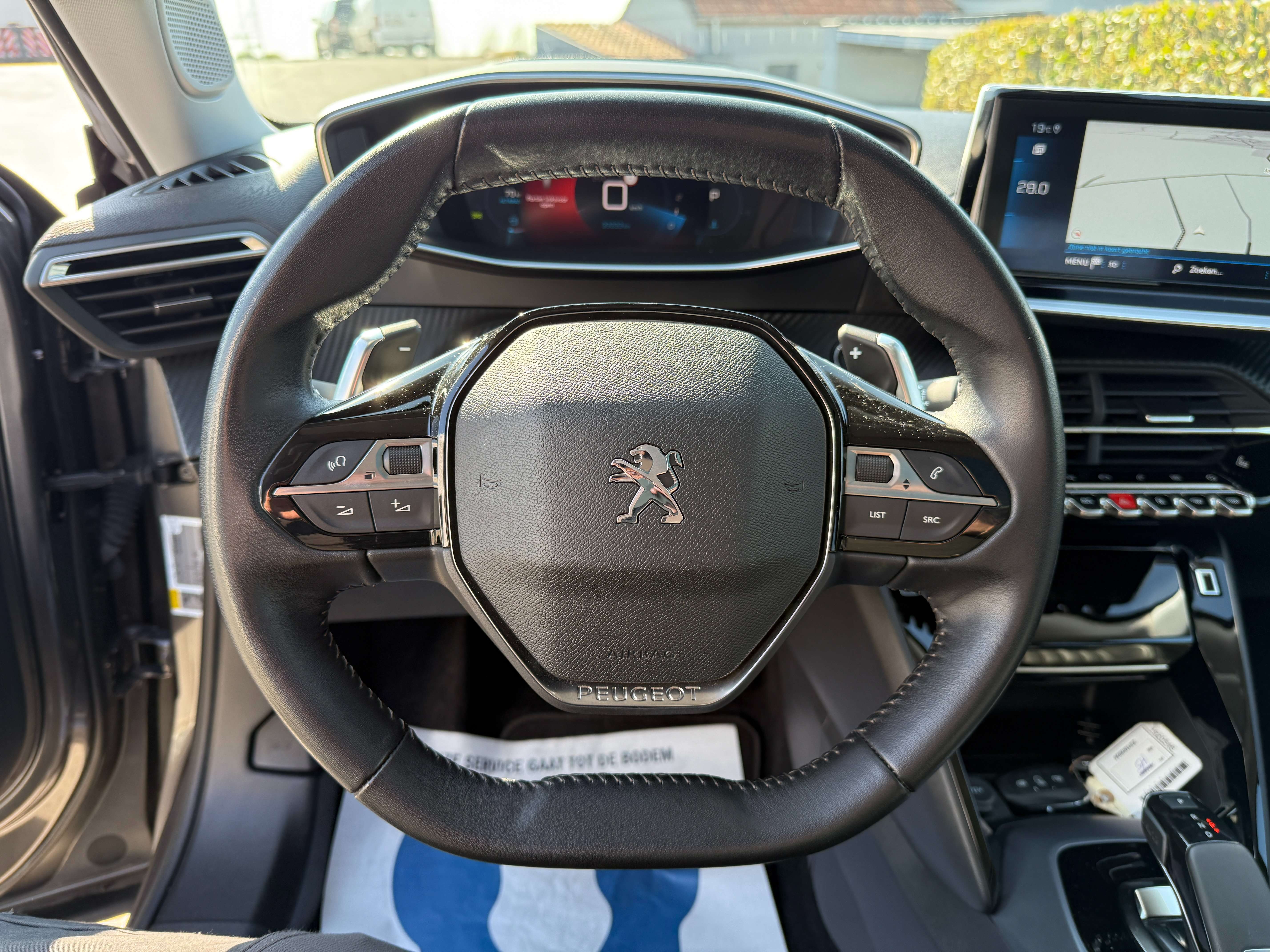 Peugeot 2008 1.2 Benzine/Automaat Allure *Leder/Pano dak/Camera Garage Planckaert