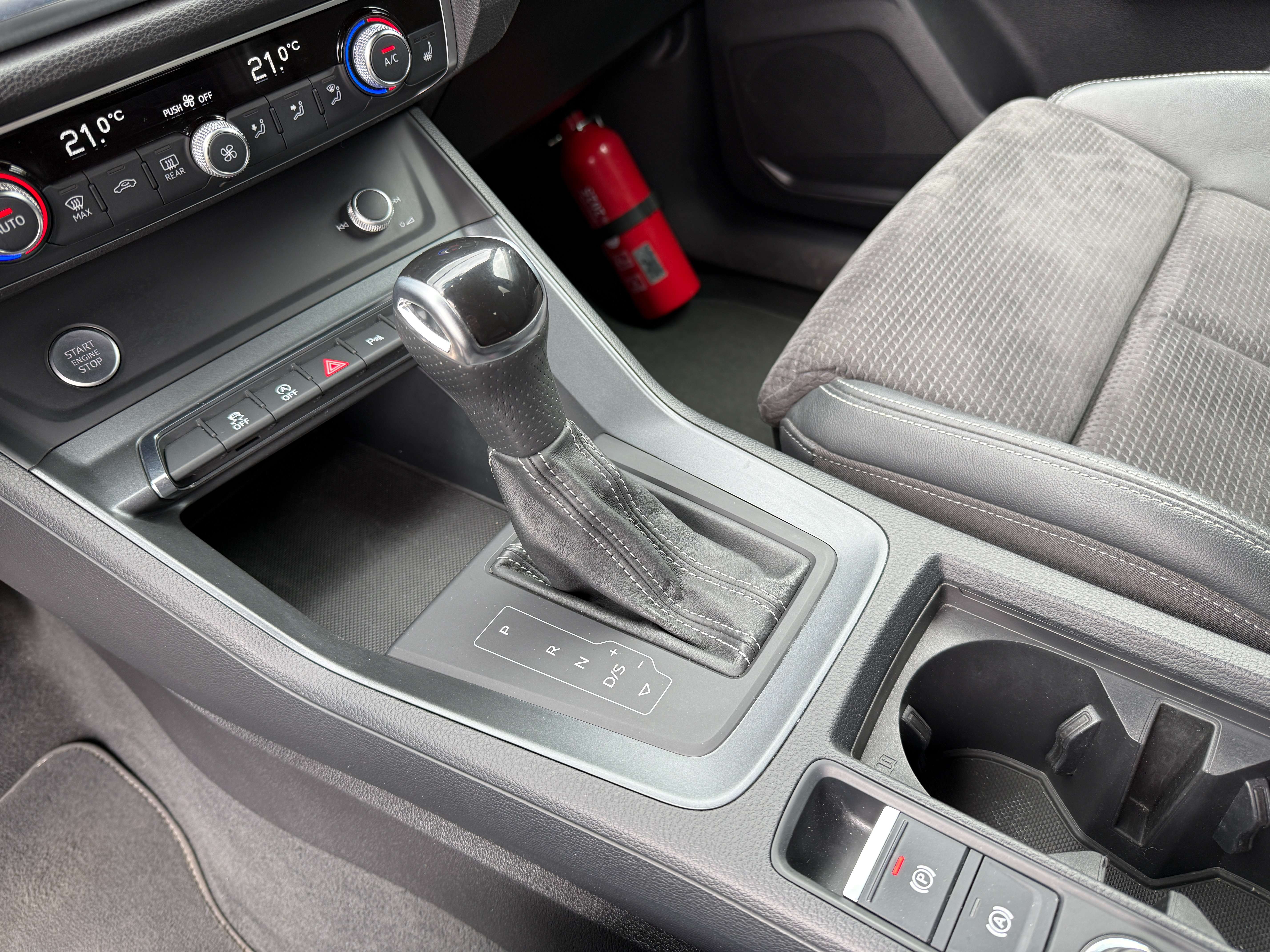 Audi Q3 35 TDi S line S-tronic *Carplay/Navi/Pdc/Alcantara Garage Planckaert