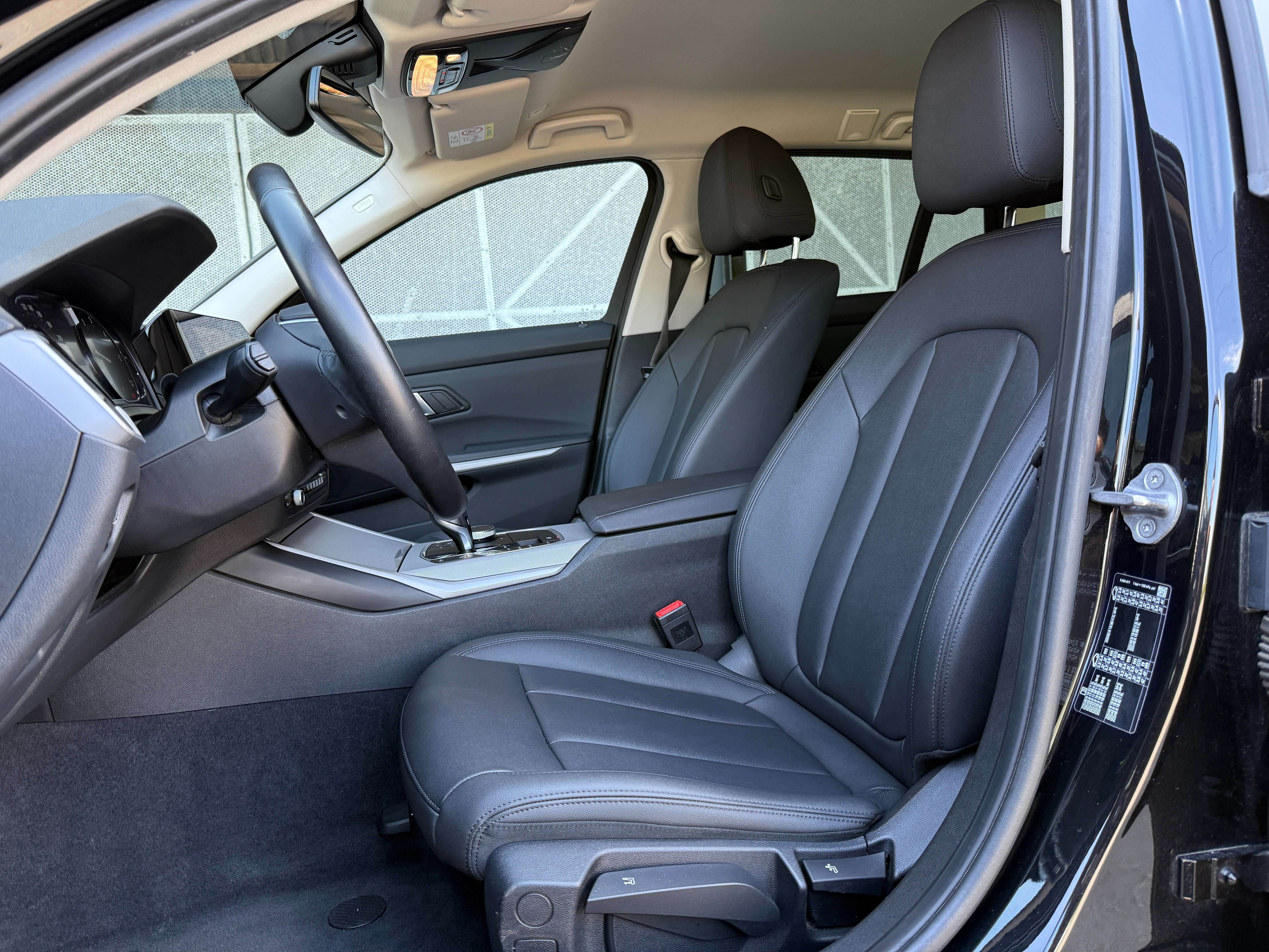 BMW 318 Touring dA MHEV *Carplay/Shadow line/Led/Leder* Garage Planckaert