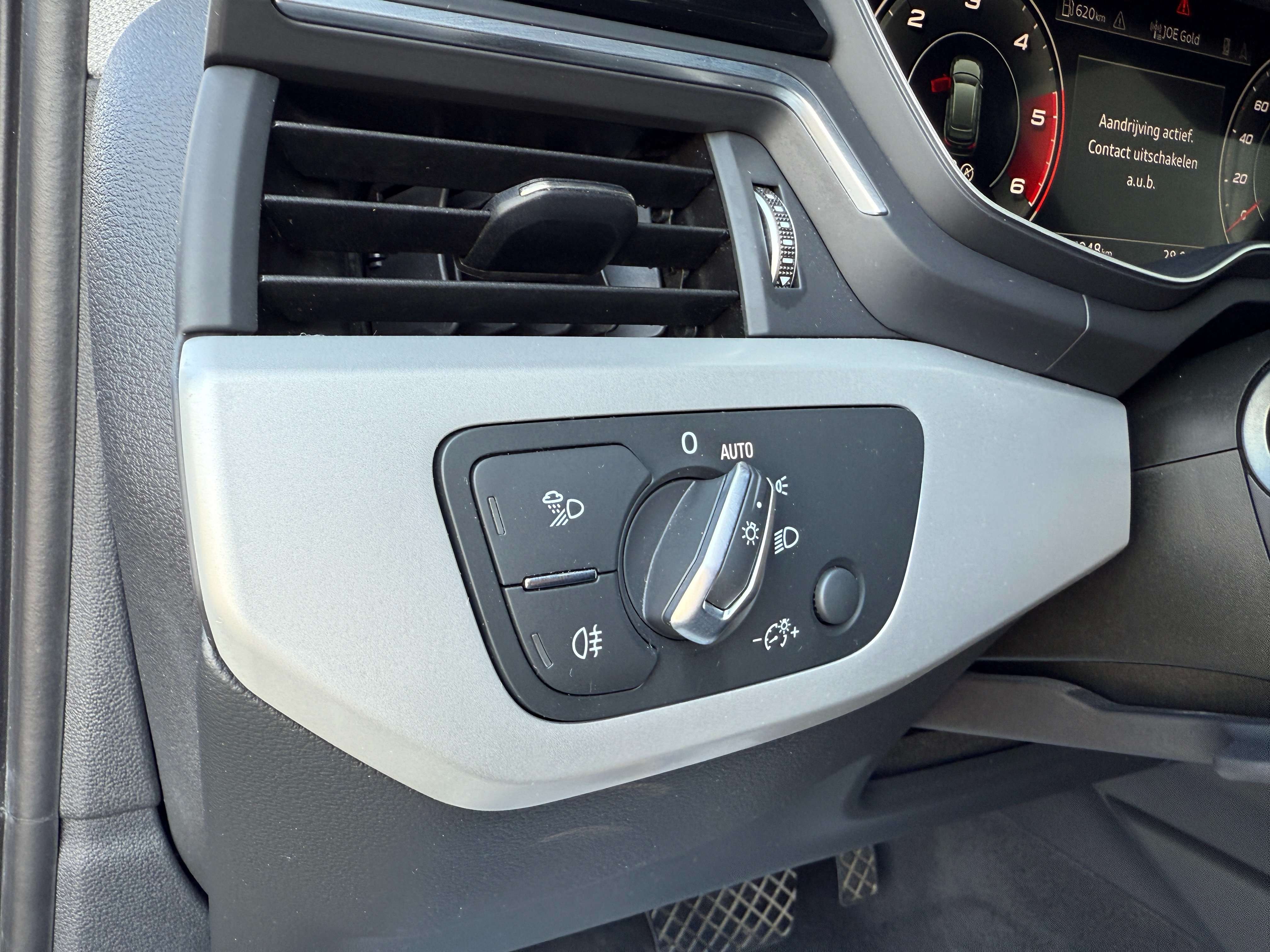 Audi A4 Avant 30 TDi *Carplay/Pano dak/Leder/Pdc/Camera* Garage Planckaert