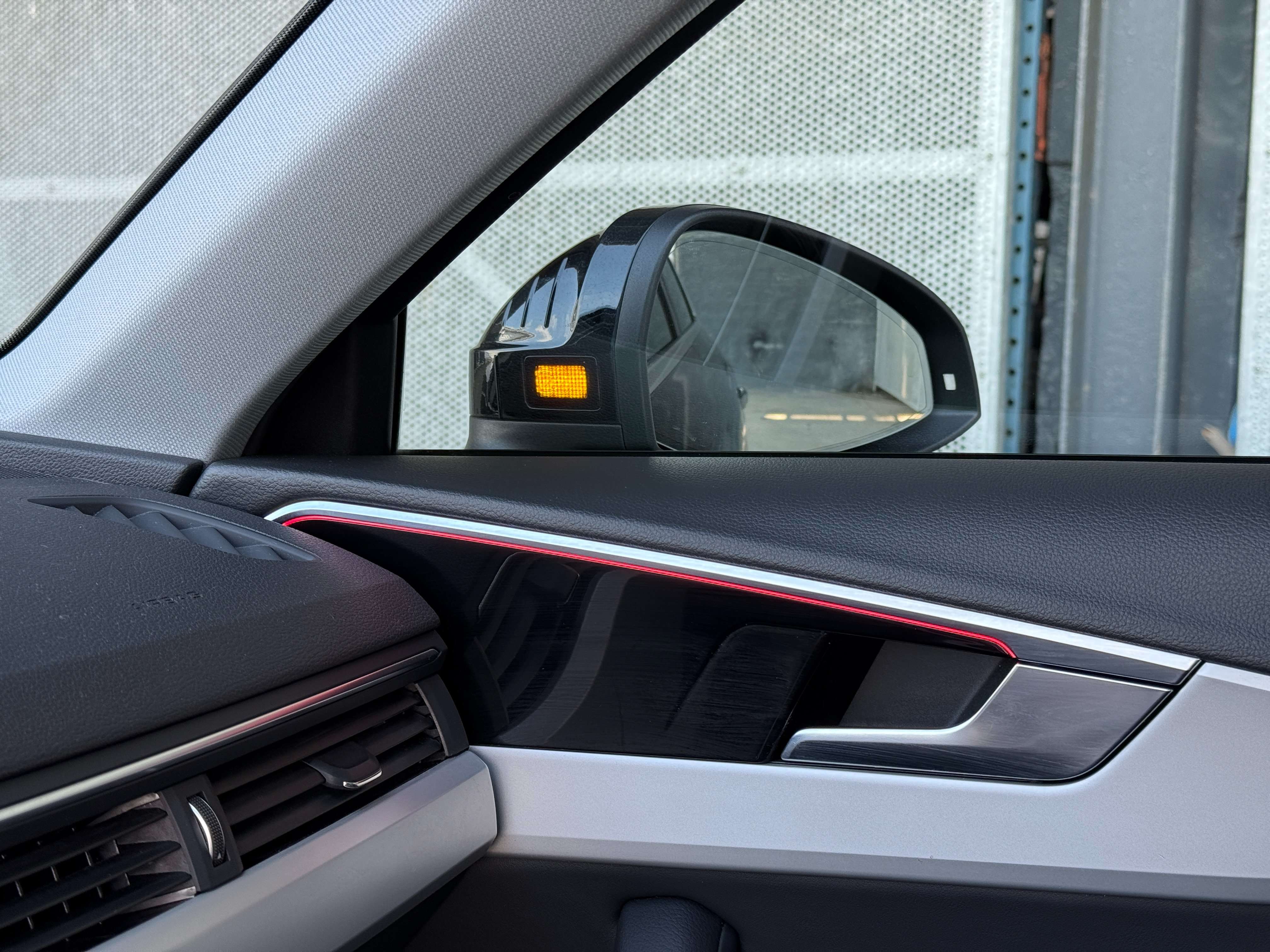 Audi A4 Avant 30 TDi *Carplay/Pano dak/Leder/Pdc/Camera* Garage Planckaert