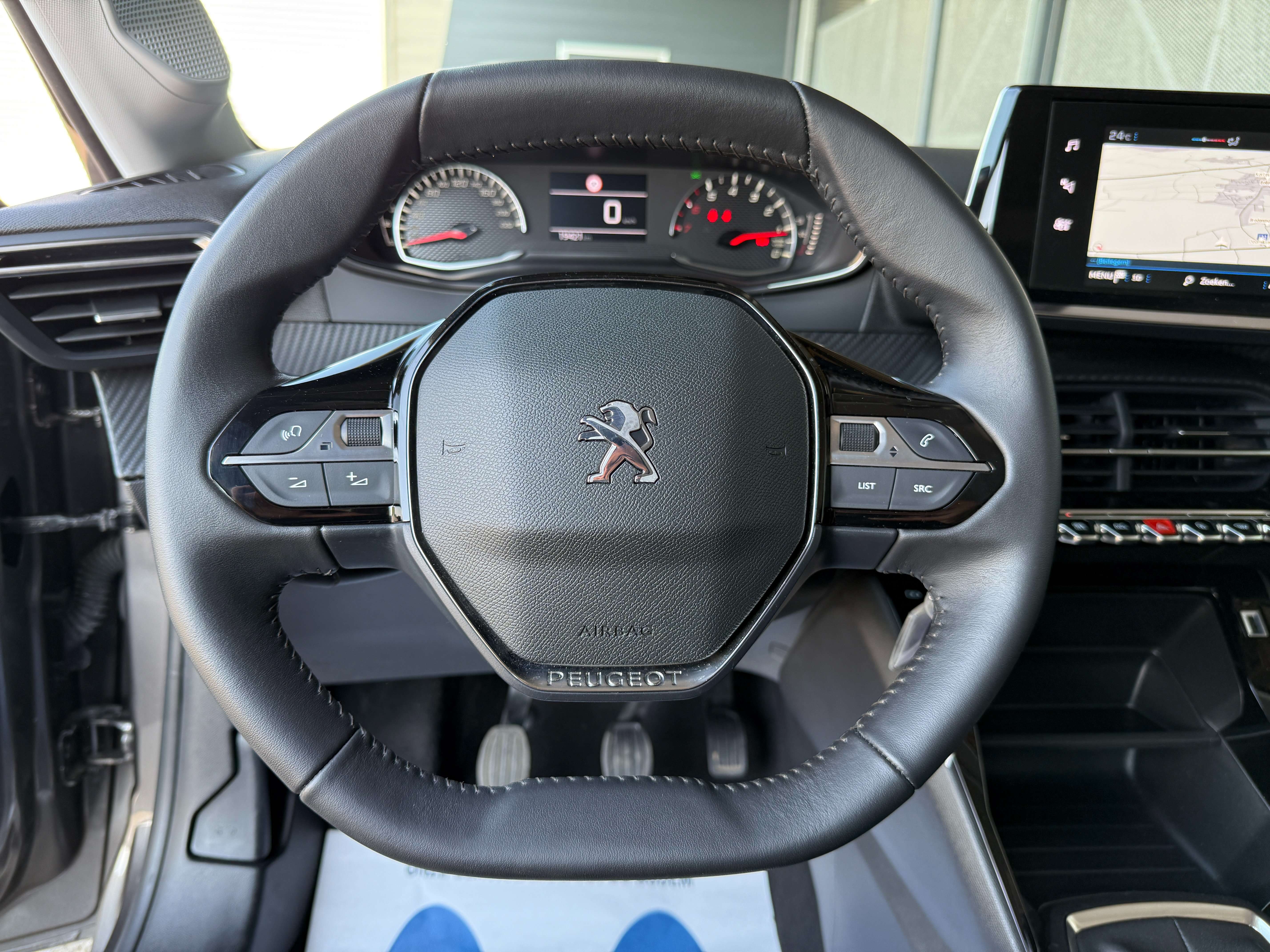 Peugeot 208 1.2i Benzine *Carplay/Pdc/Navi/Bluetooth/Alu/Airco Garage Planckaert