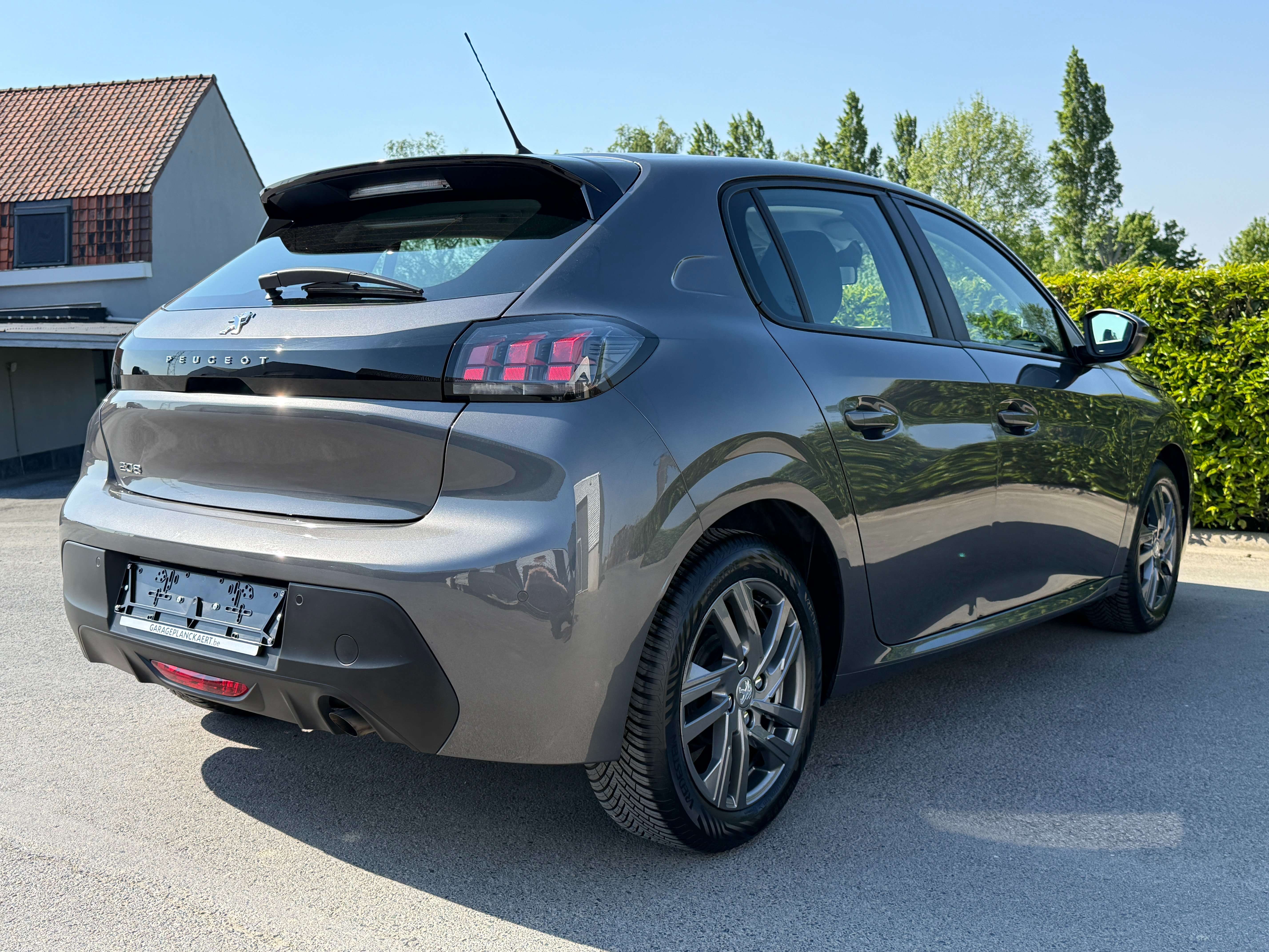 Peugeot 208 1.2i Benzine *Carplay/Pdc/Navi/Bluetooth/Alu/Airco Garage Planckaert