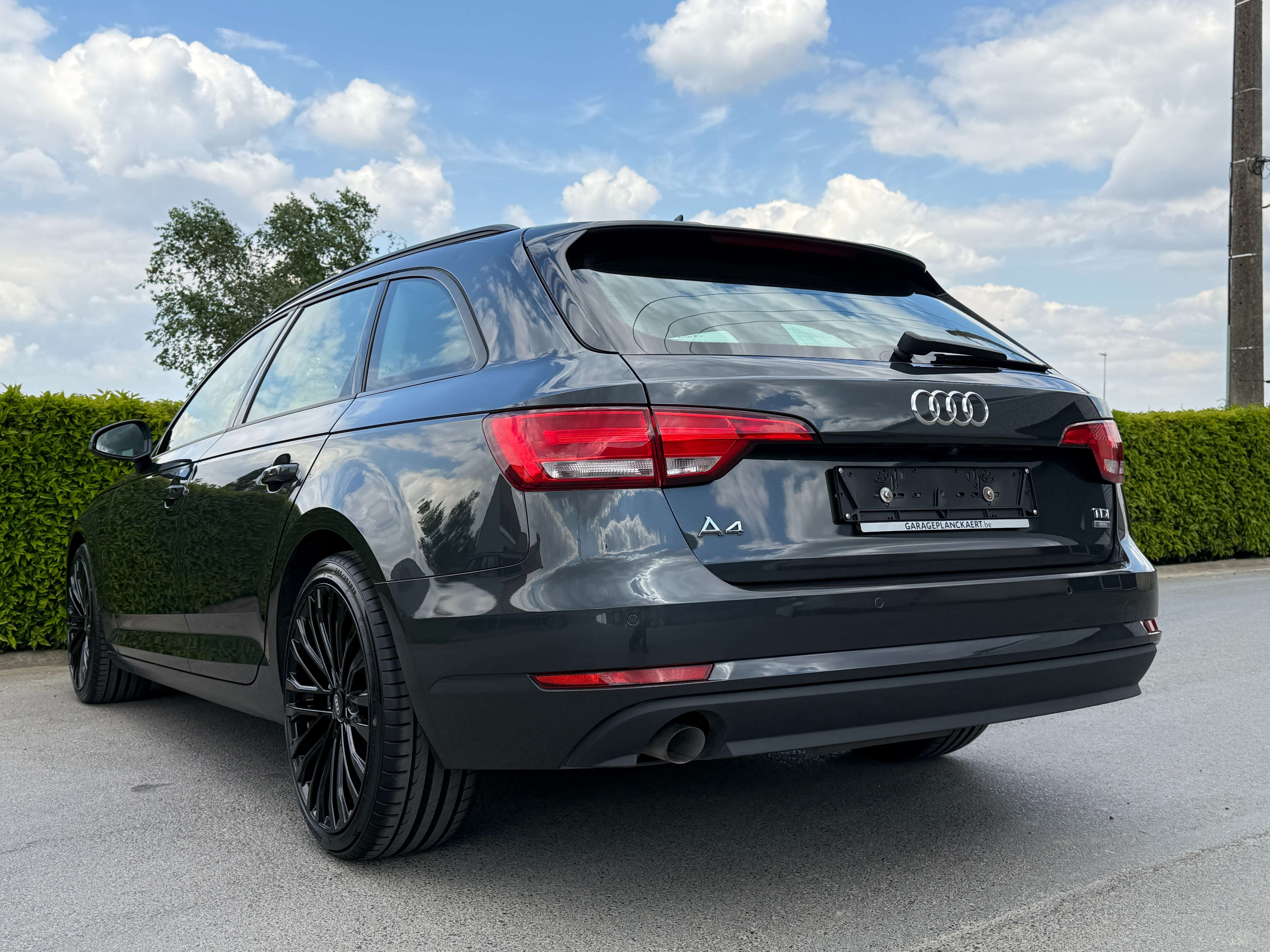 Audi A4 Avant 2.0 TDi ultra *Pdc/Camera/Leder/Led/Navi* Garage Planckaert
