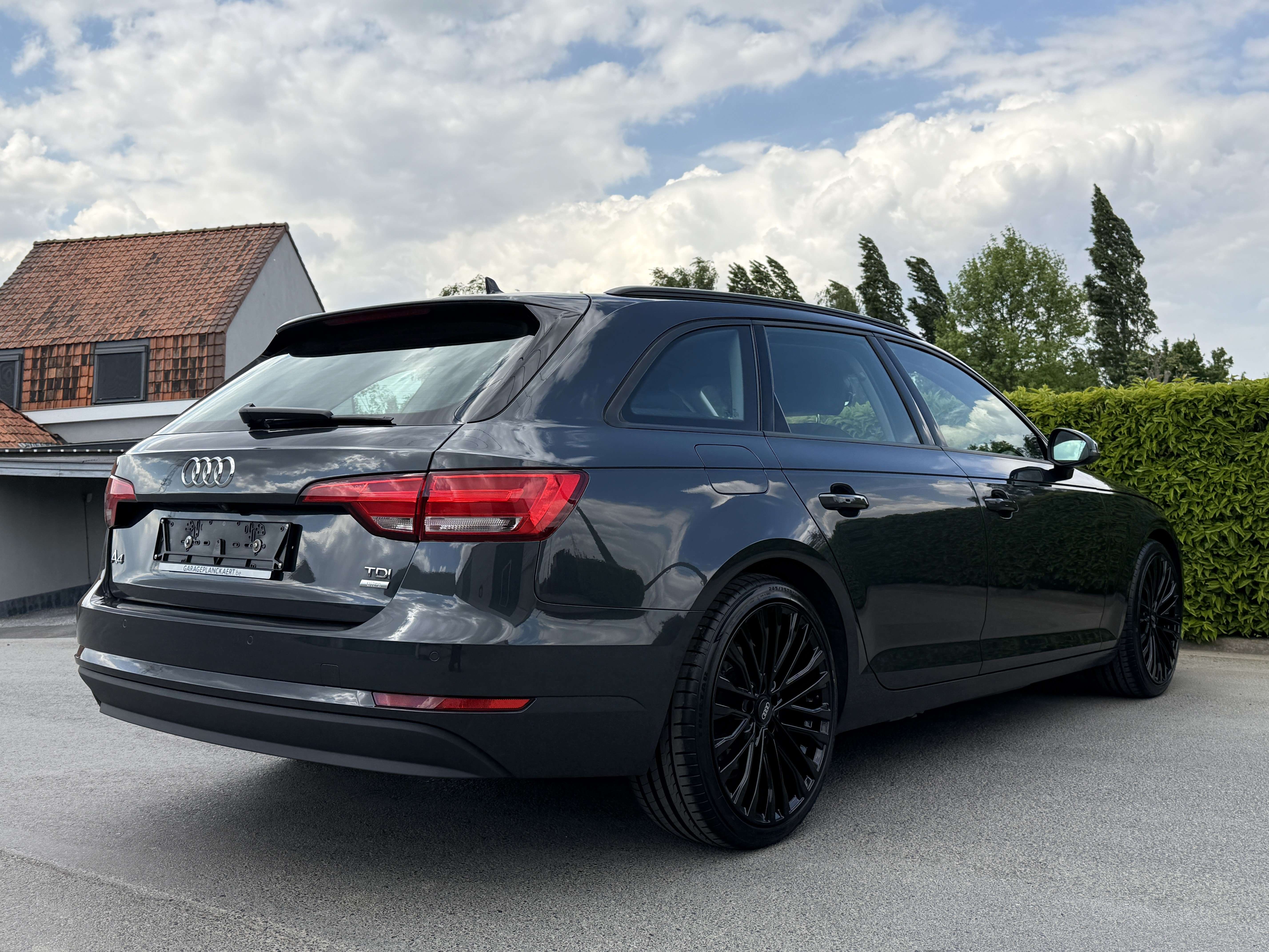 Audi A4 Avant 2.0 TDi ultra *Pdc/Camera/Leder/Led/Navi* Garage Planckaert
