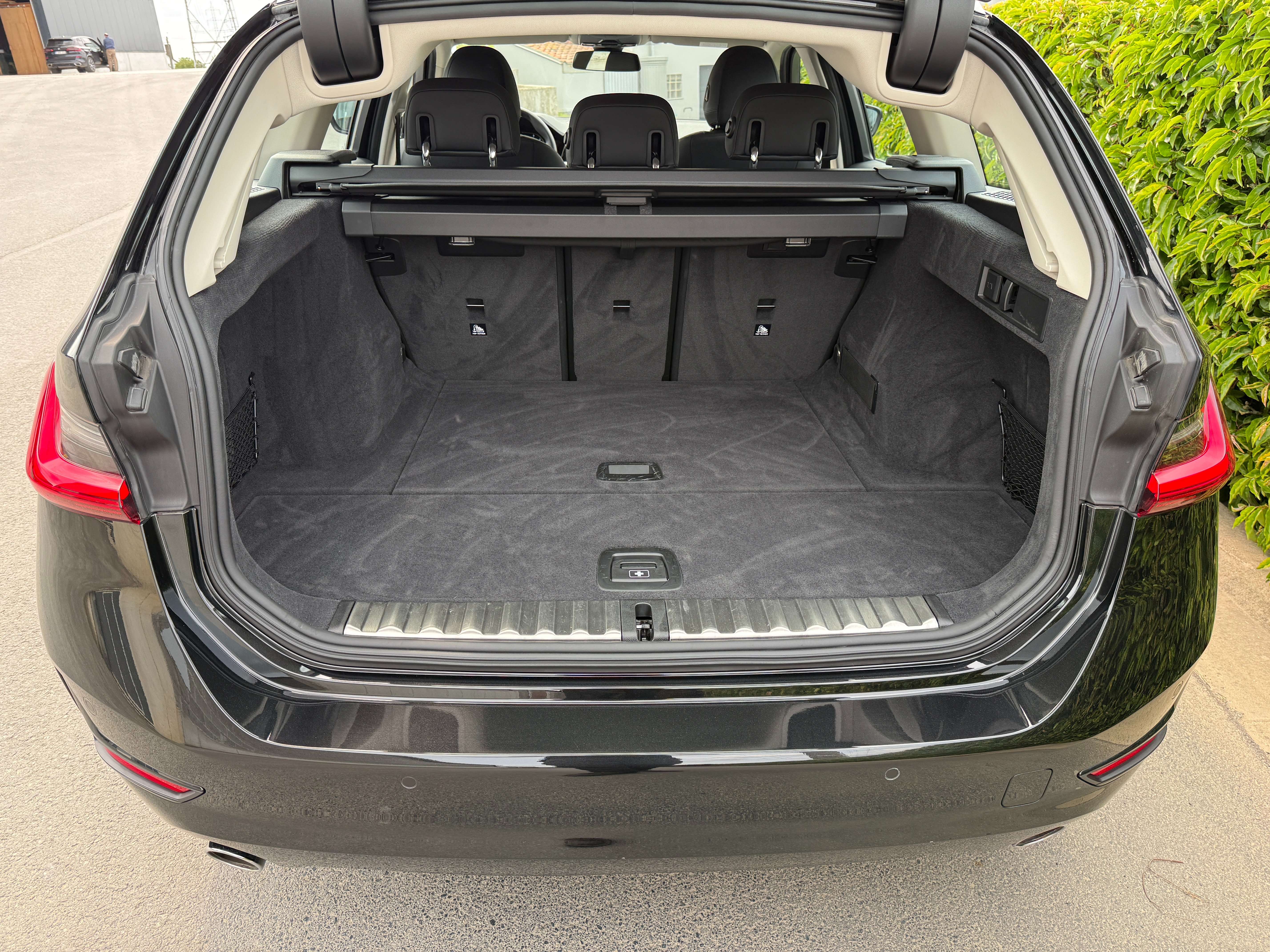 BMW 318 Touring dA MHEV *Carplay/Shadow line/Led/Leder* Garage Planckaert