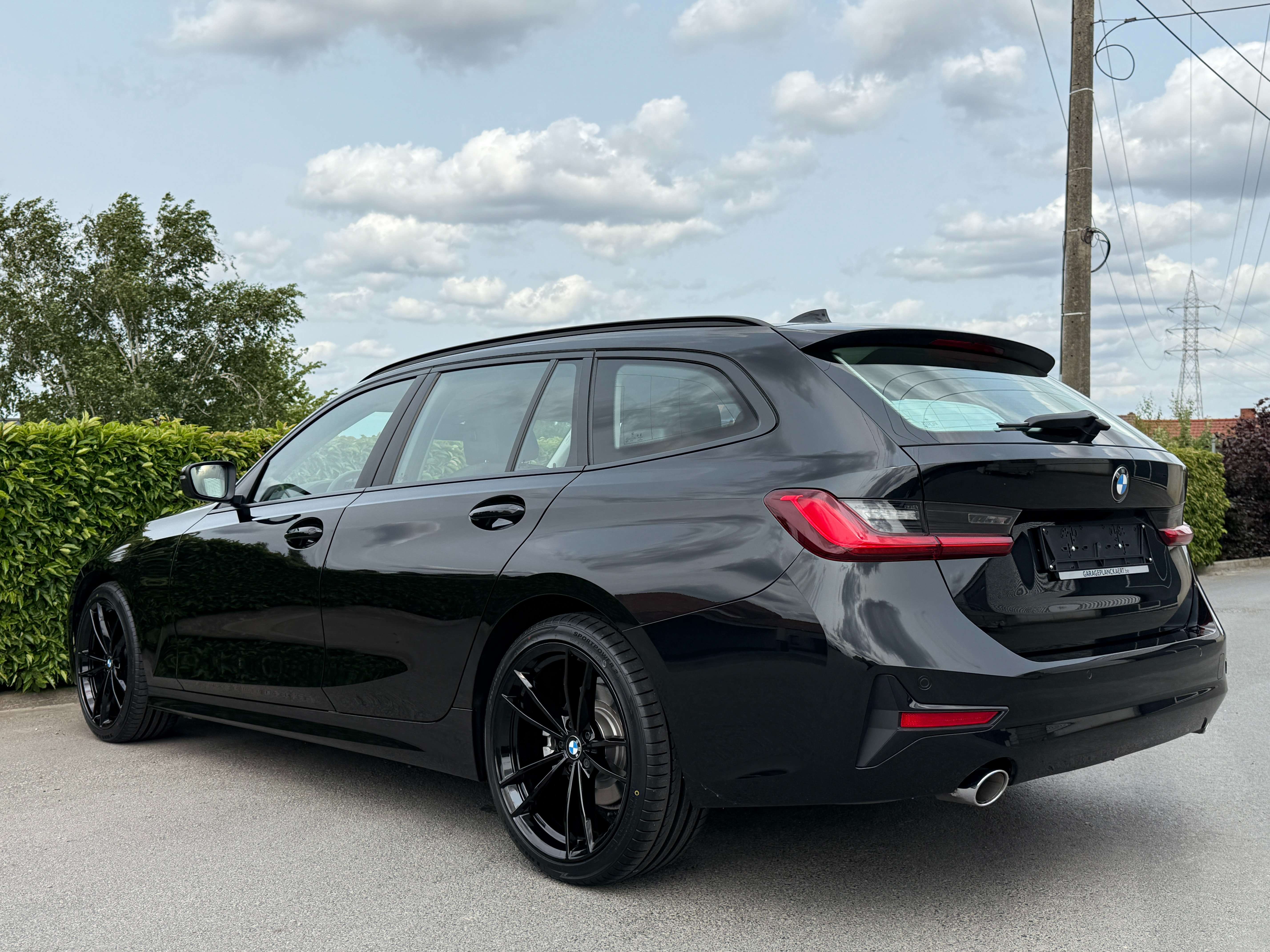 BMW 318 Touring dA MHEV *Carplay/Shadow line/Led/Leder* Garage Planckaert