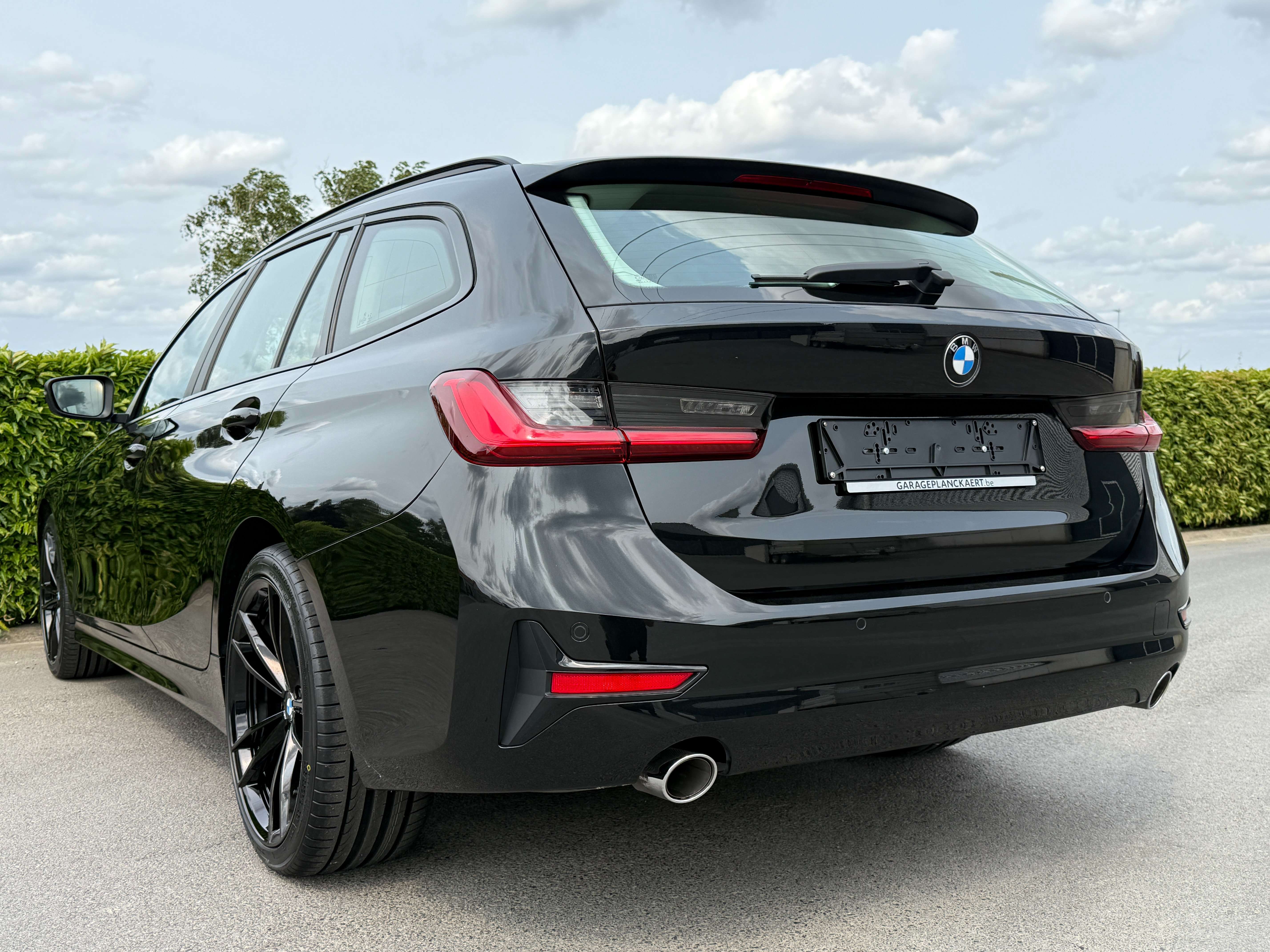 BMW 318 Touring dA MHEV *Carplay/Shadow line/Led/Leder* Garage Planckaert