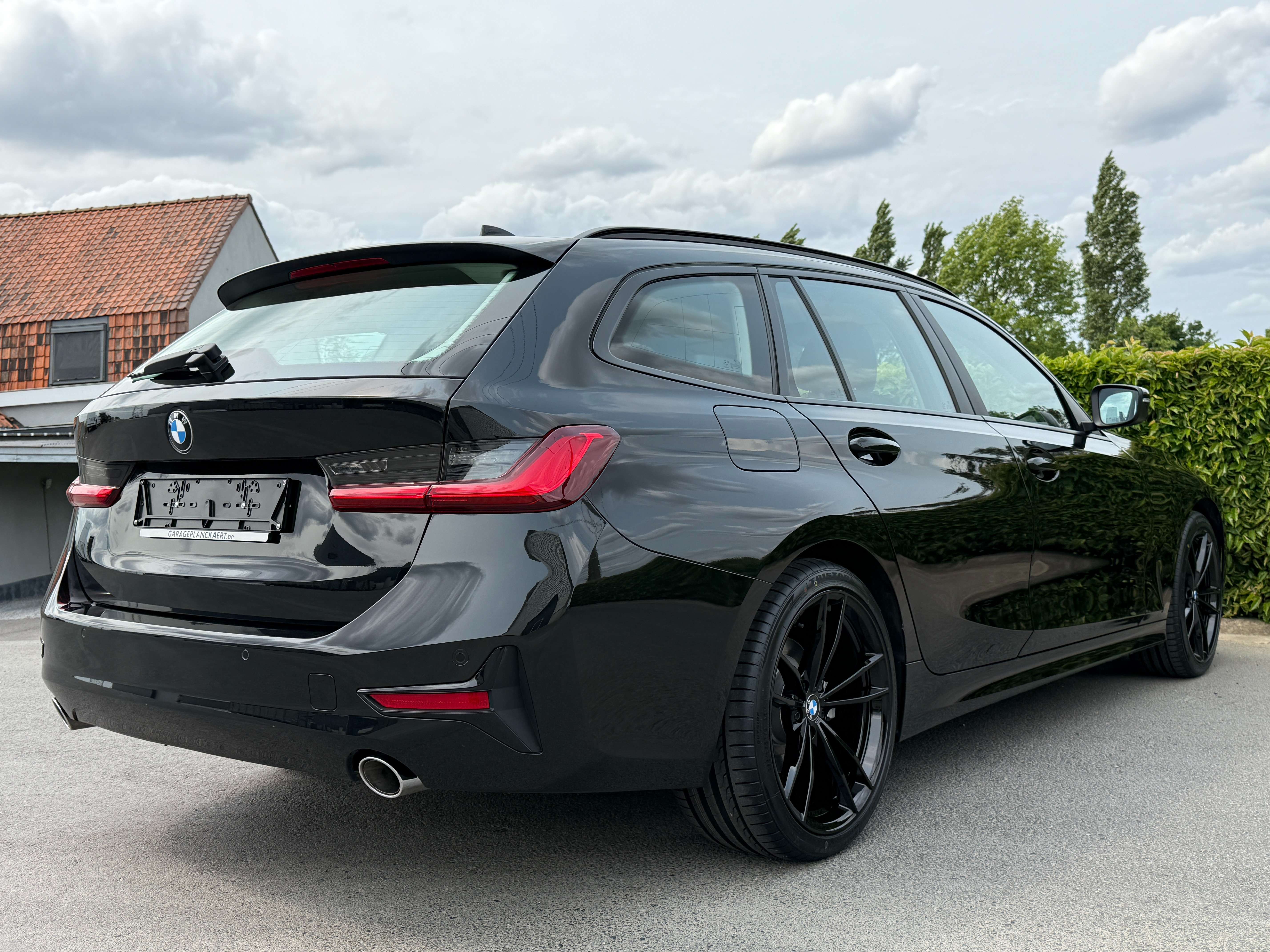 BMW 318 Touring dA MHEV *Carplay/Shadow line/Led/Leder* Garage Planckaert