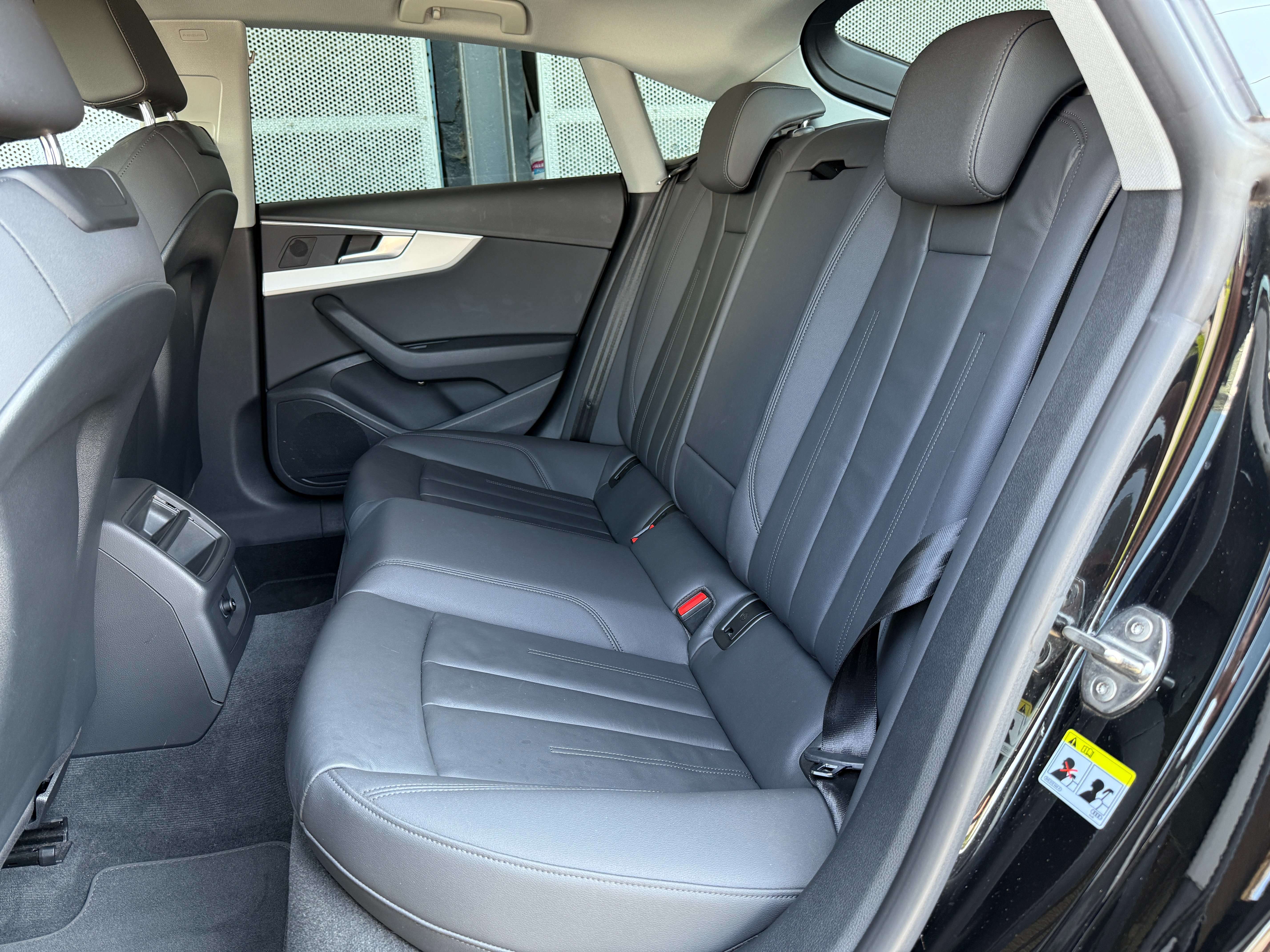 Audi A5 Sportback 30 TDi S line tronic MHEV *Shadow Line Garage Planckaert
