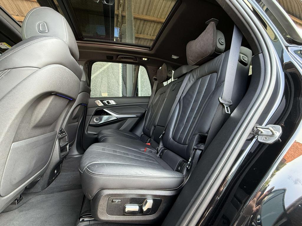 BMW X5 3.0 dAS xDrive30 *Carplay/Pano Dak/Sfeer/ 7 Zitpl! Garage Planckaert