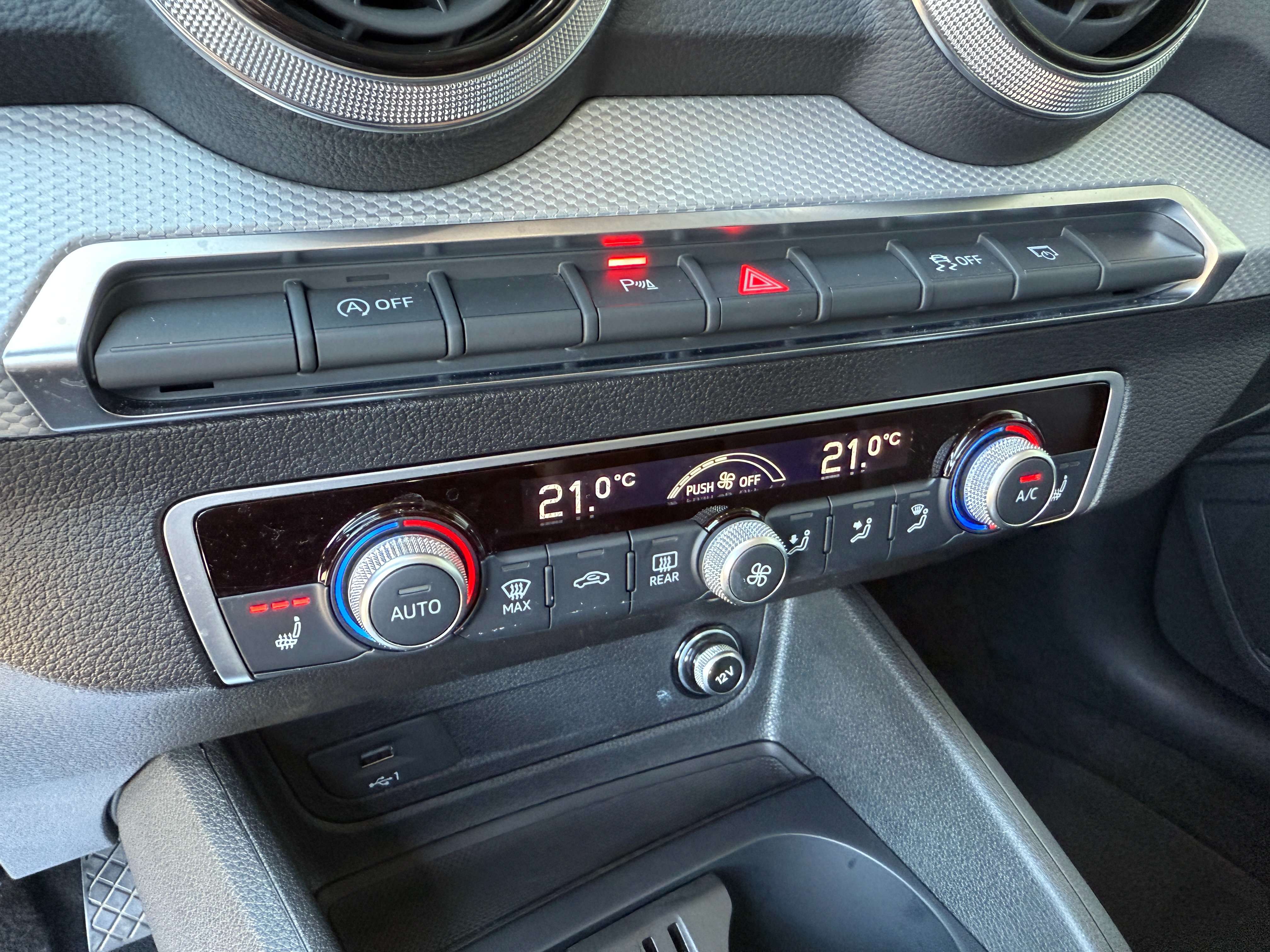 Audi Q2 Q2 30 TDI S tronic *Carplay/Camera/Leder/Trekhaak* Garage Planckaert