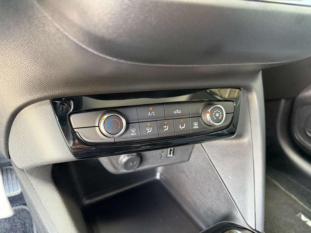 Opel Corsa 1.2i Benzine *Carplay/Pdc/Navigatie/Bleutooth* Garage Planckaert