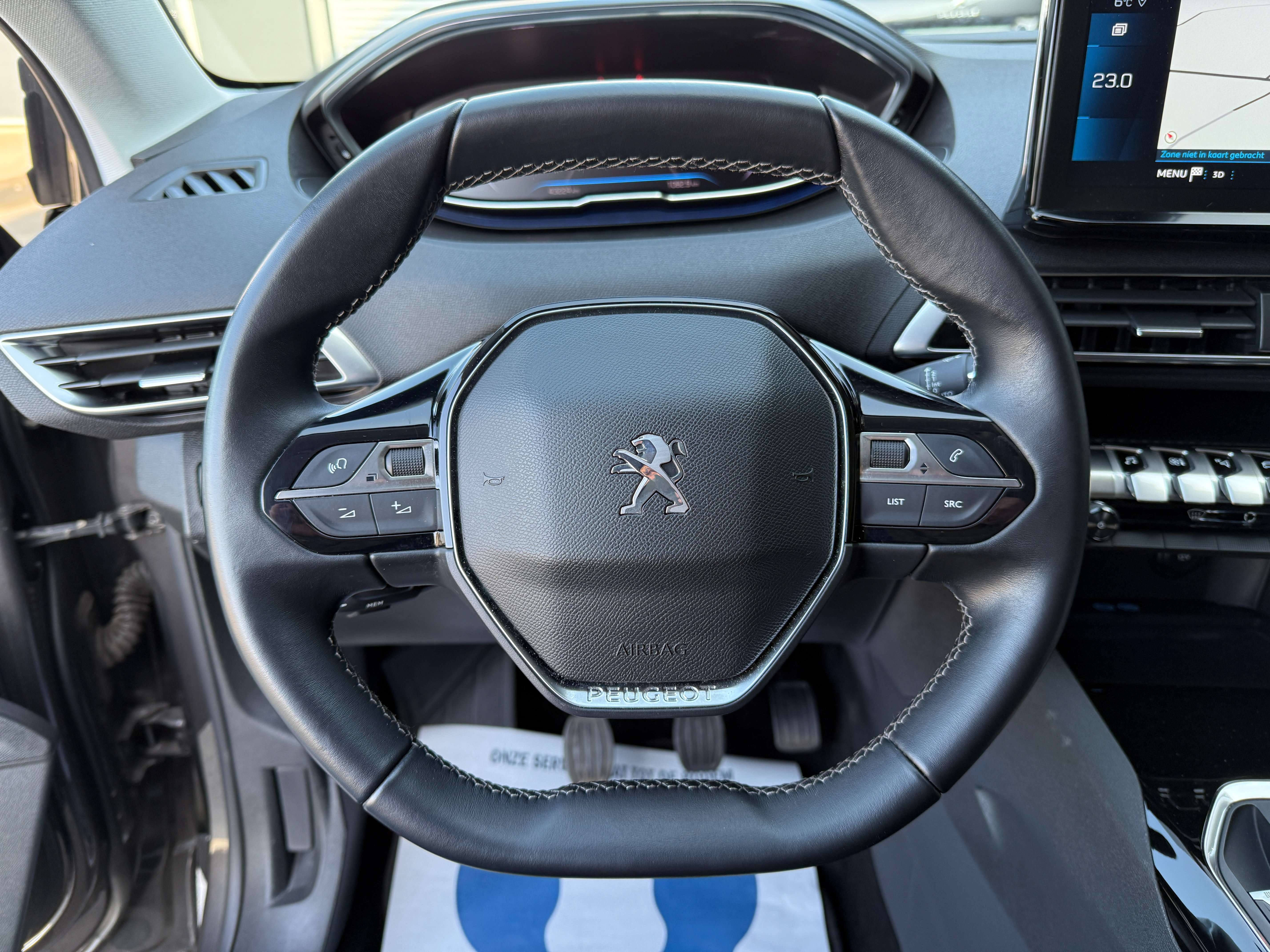 Peugeot 3008 Benzine 131pk Allure **Carplay/Camera/Pdc** Garage Planckaert