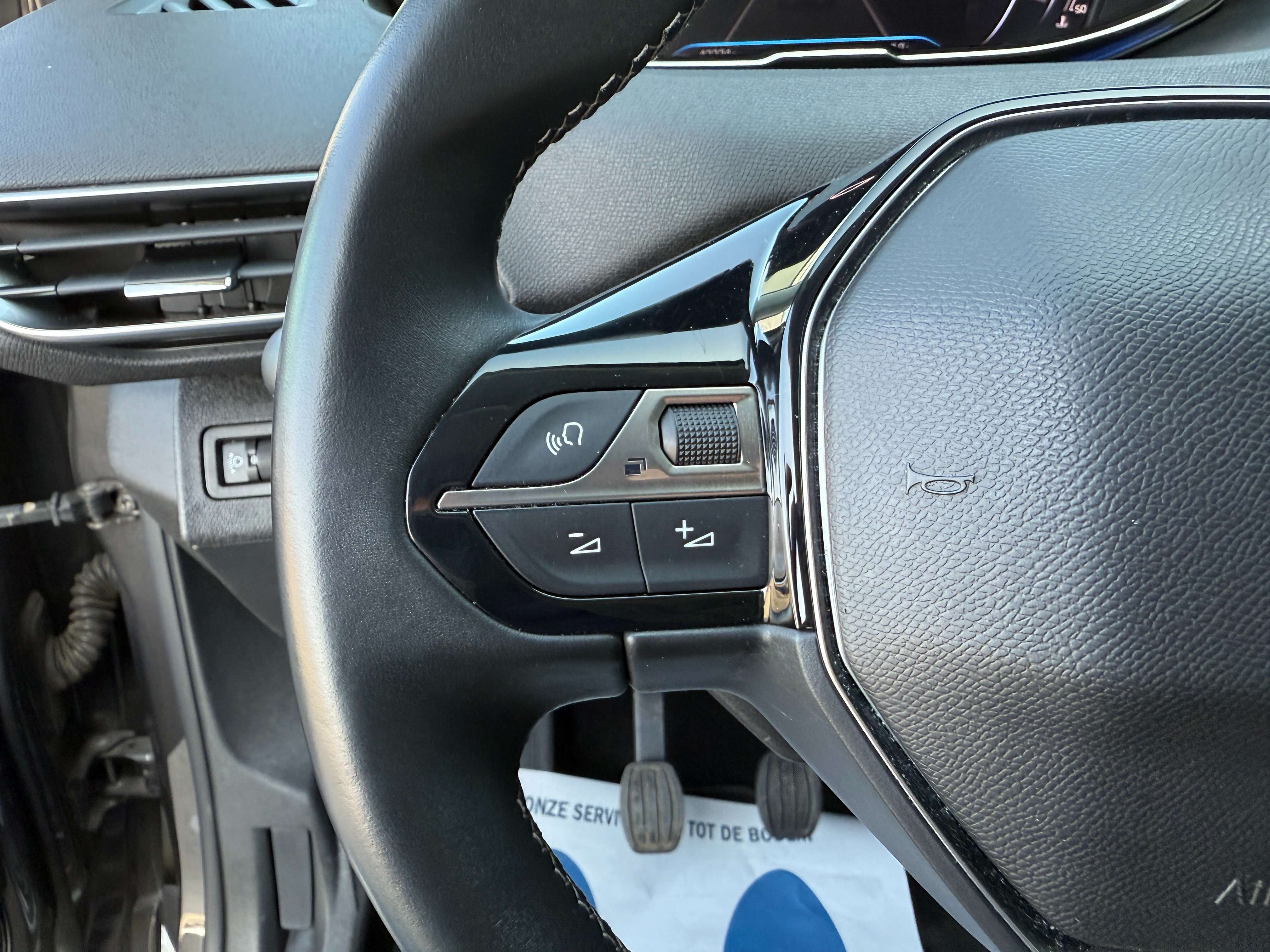 Peugeot 3008 Benzine 131pk Allure **Carplay/Camera/Pdc** Garage Planckaert