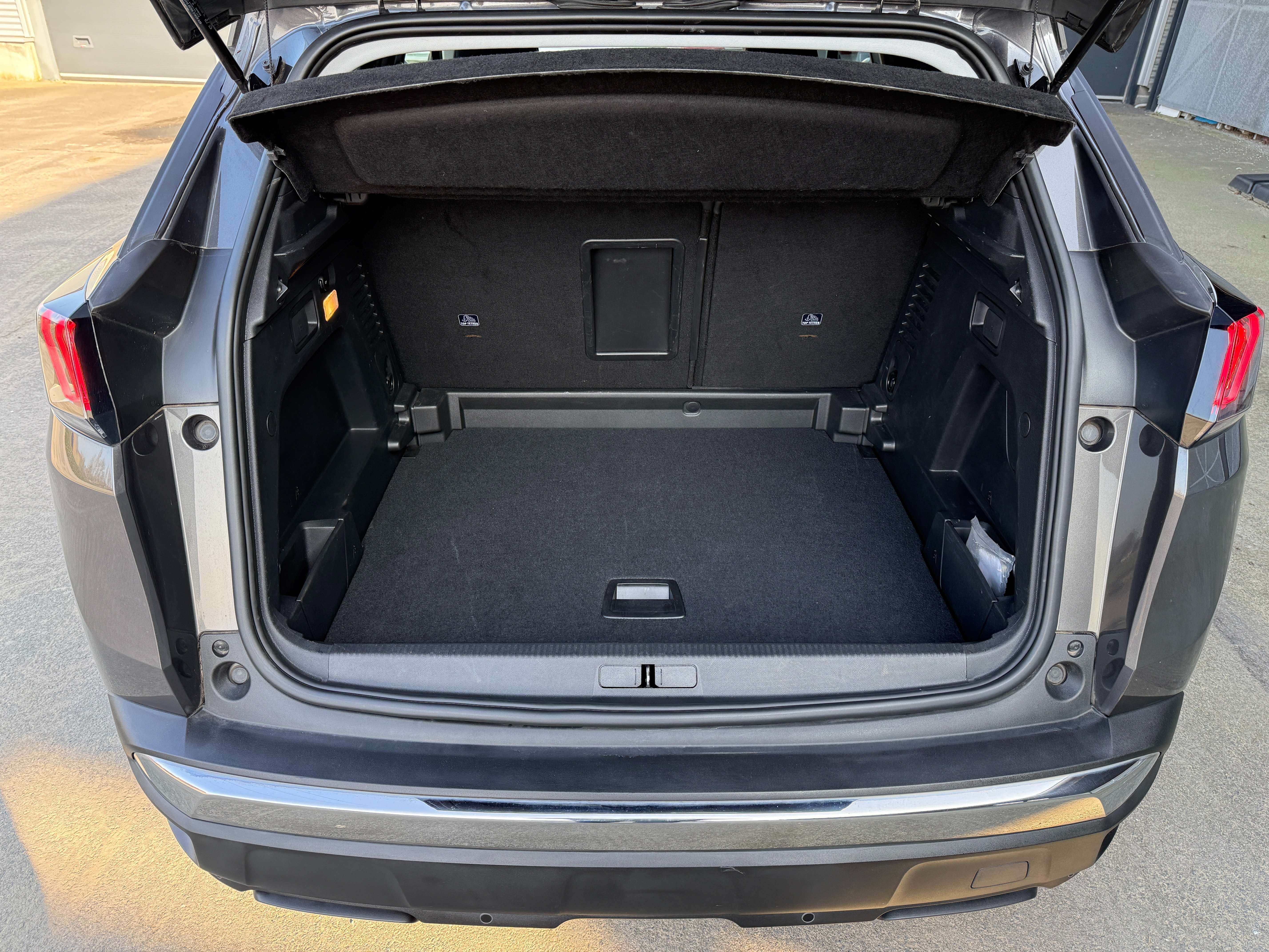 Peugeot 3008 Benzine 131pk Allure **Carplay/Camera/Pdc** Garage Planckaert