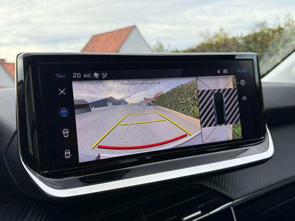 Peugeot 208 Allure 1.2i Benzine 100pk *360°camera /Carplay* Garage Planckaert